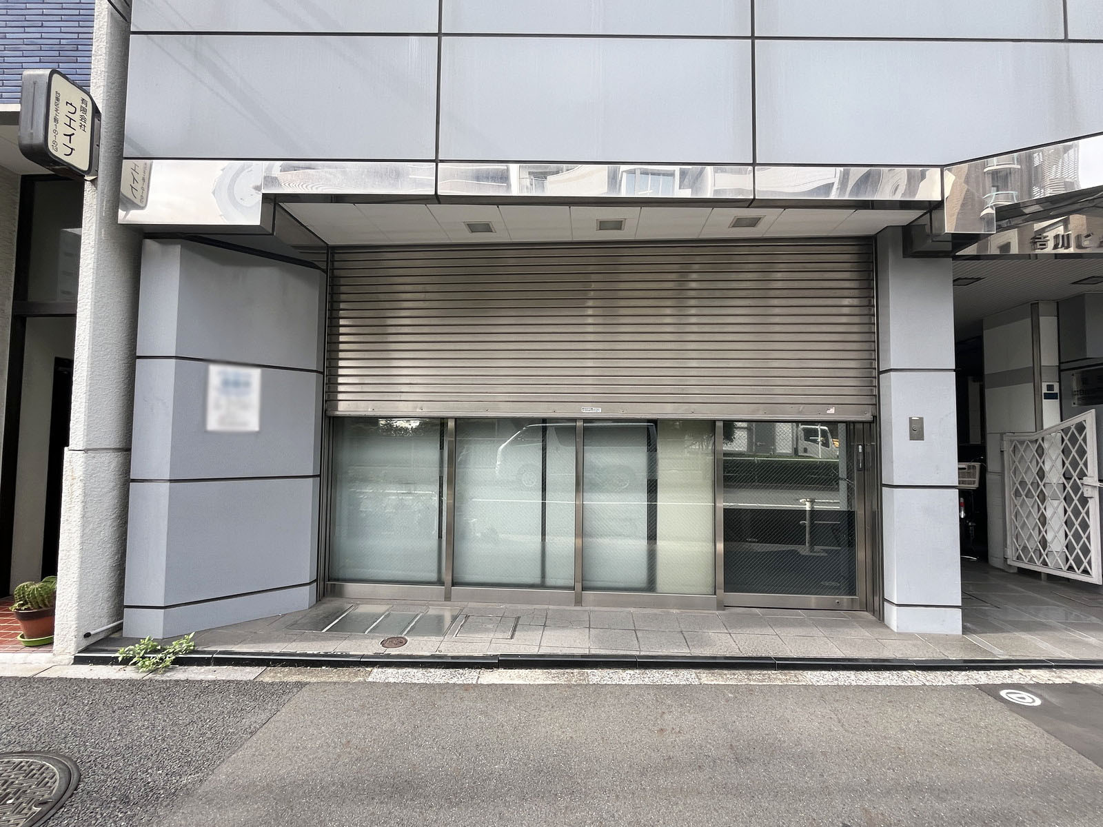 テナント入口