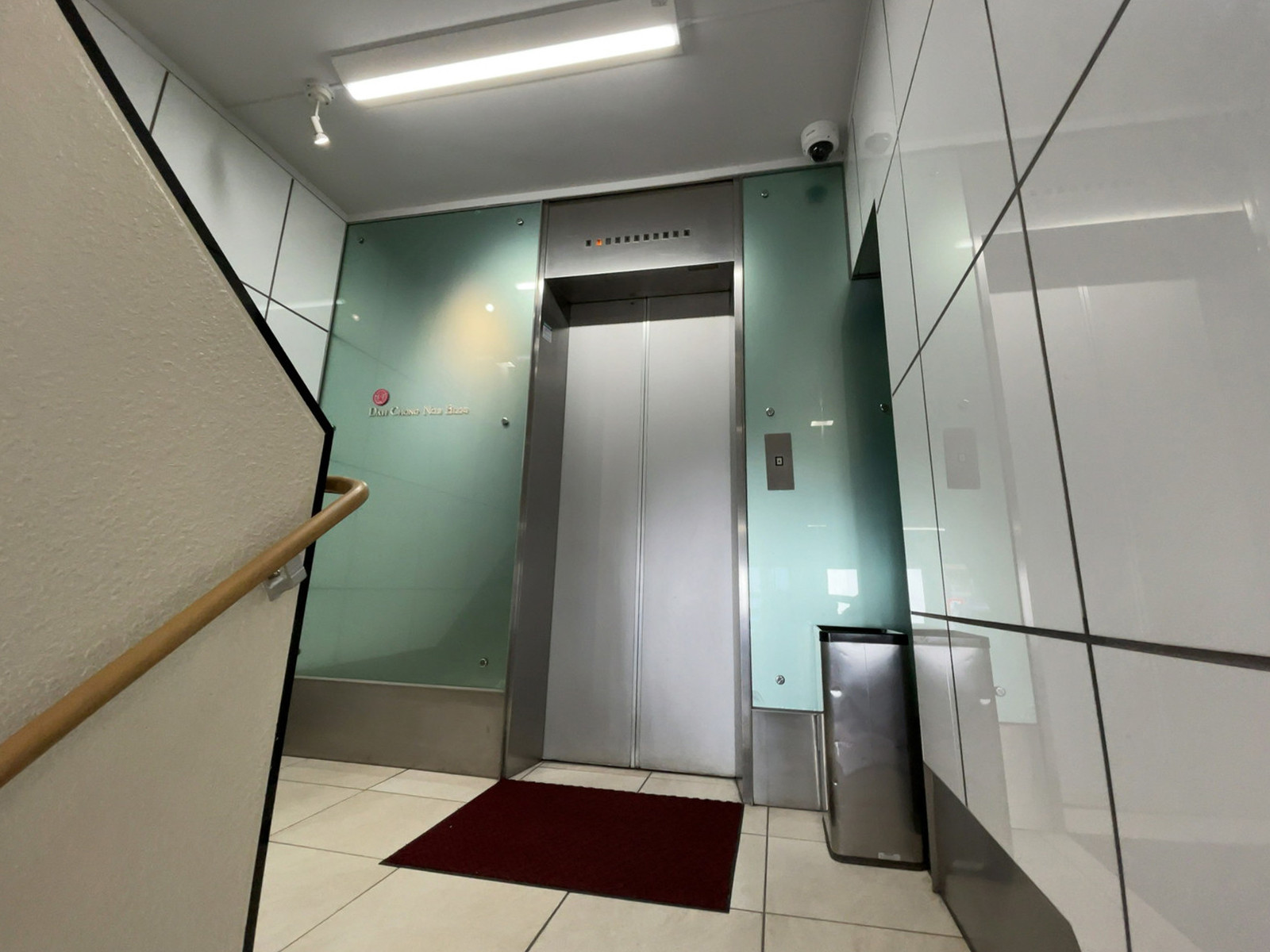 エレベーター(1基)