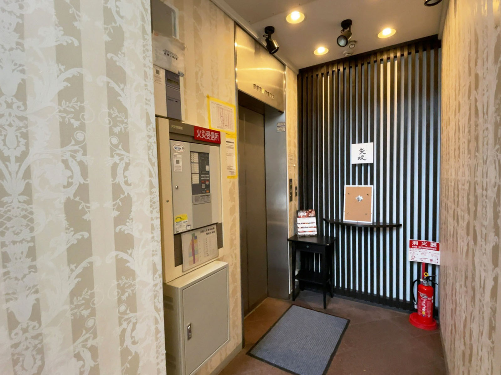 エレベーター(1基)