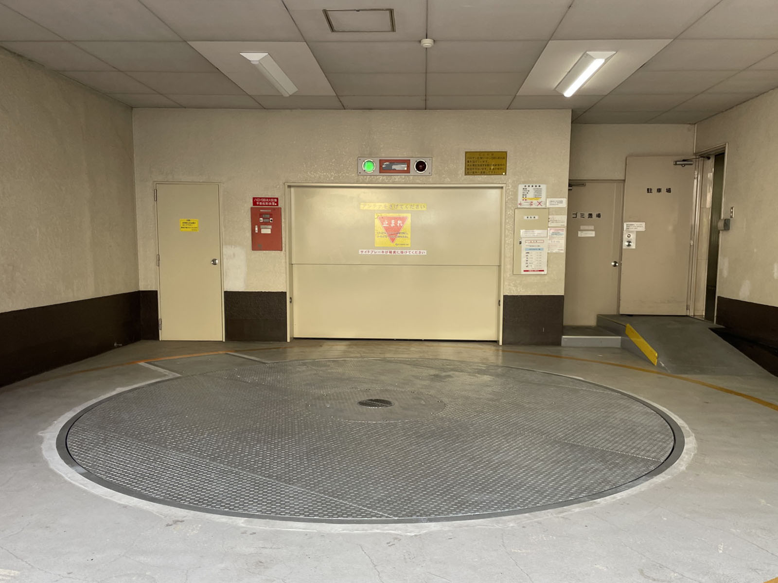 駐車場