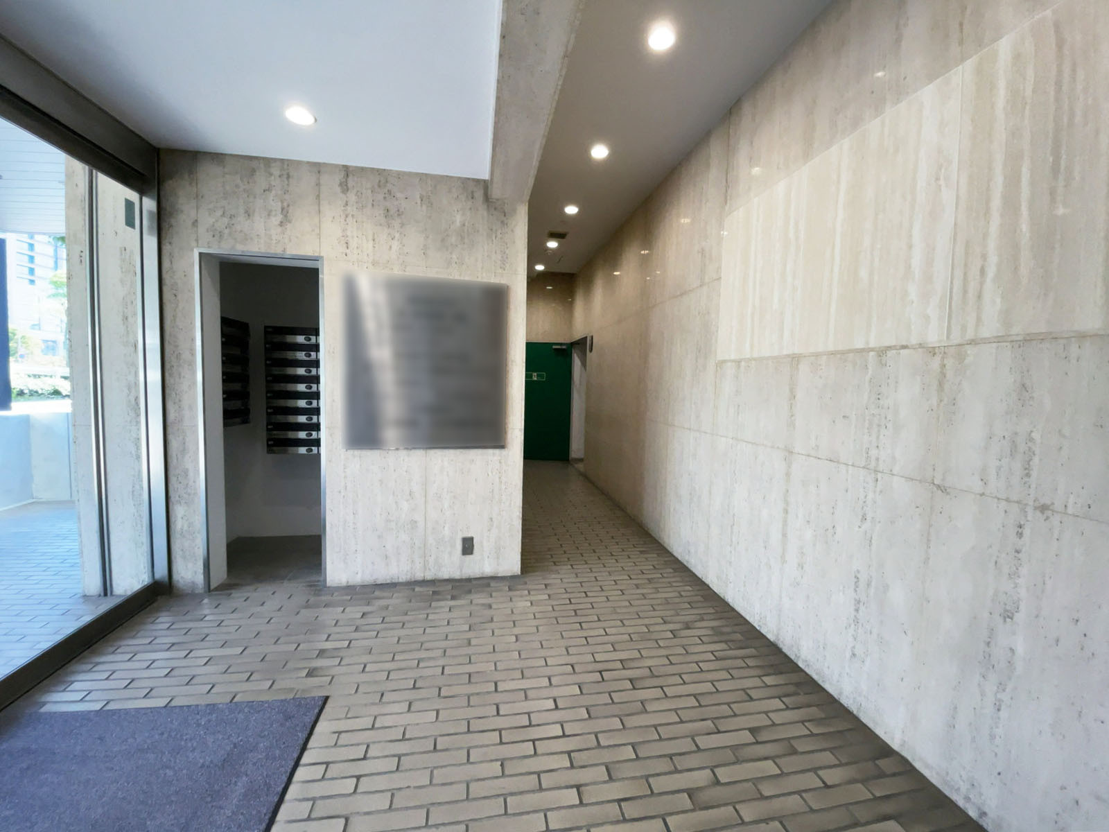 エントランス