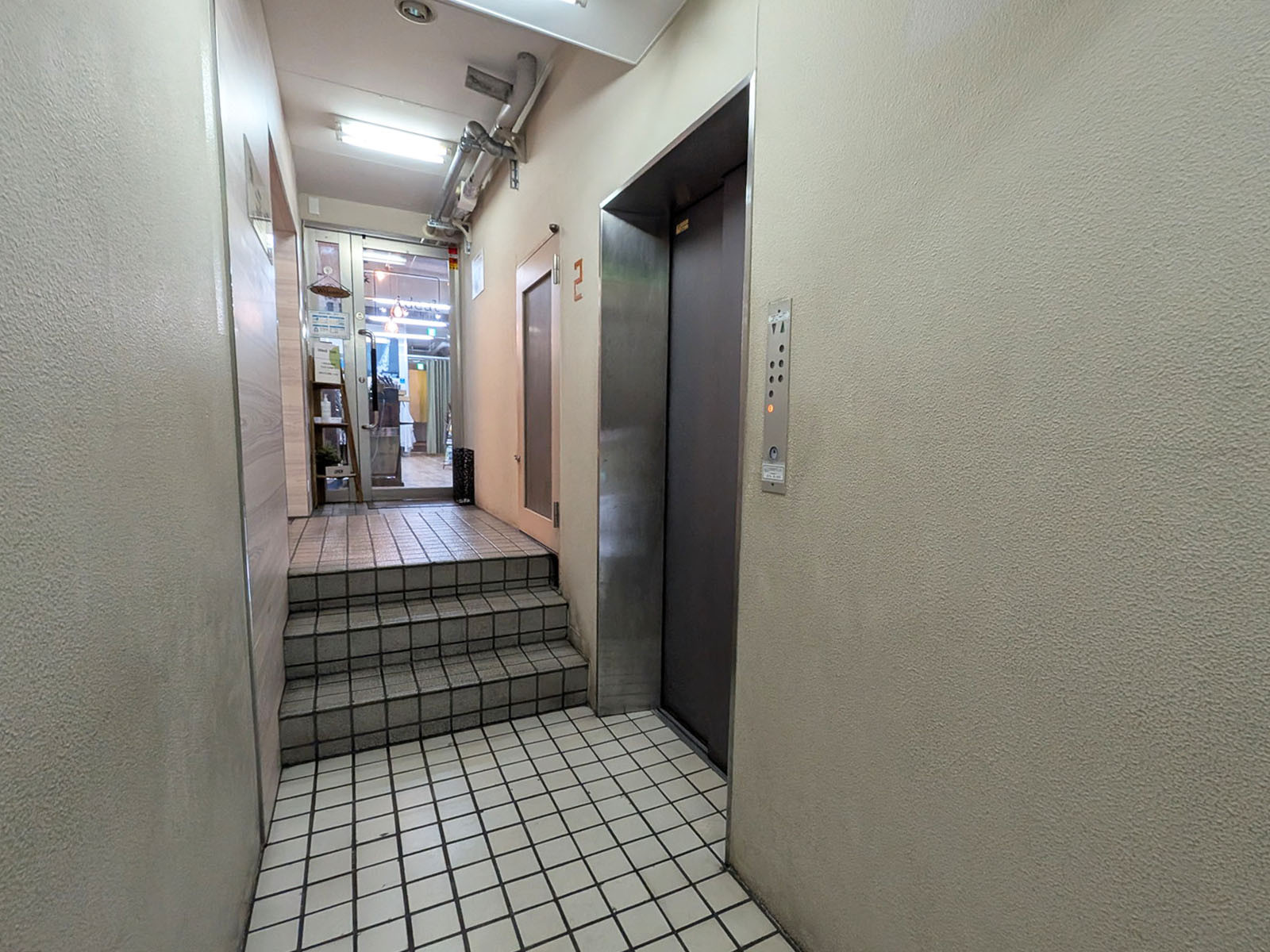 エレベーター(1基)