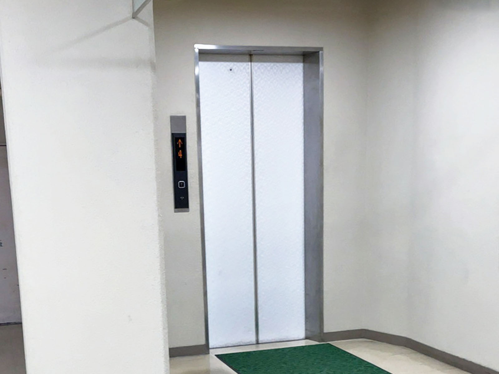 エレベーター(1基)