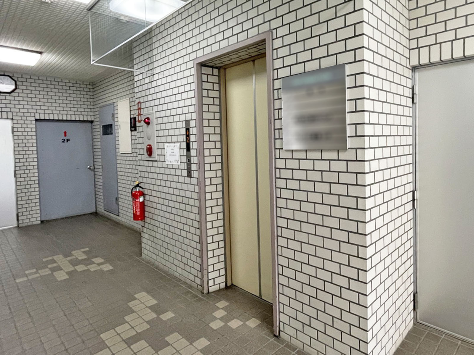エレベーター(1基)