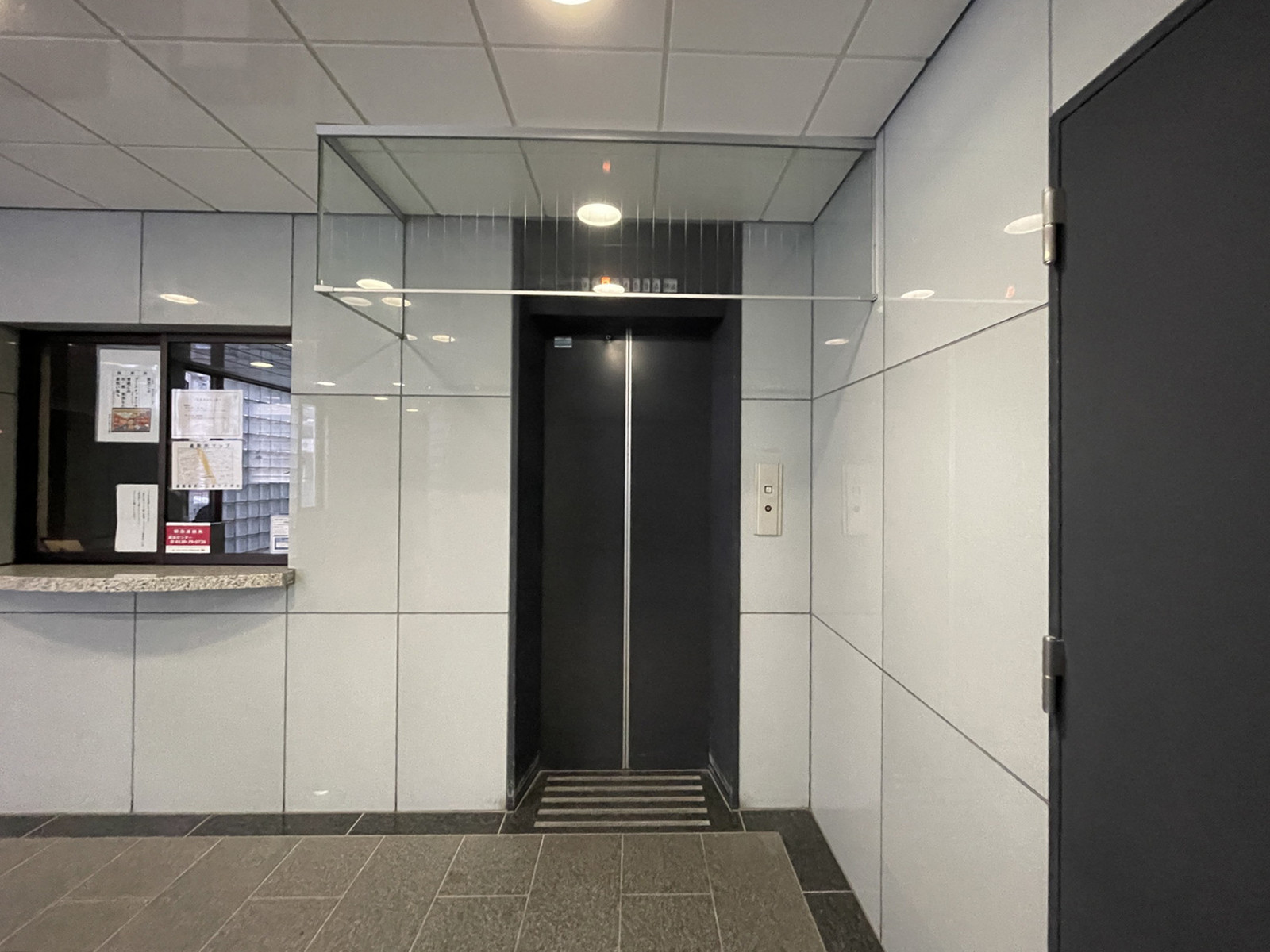 エレベーター(1基)
