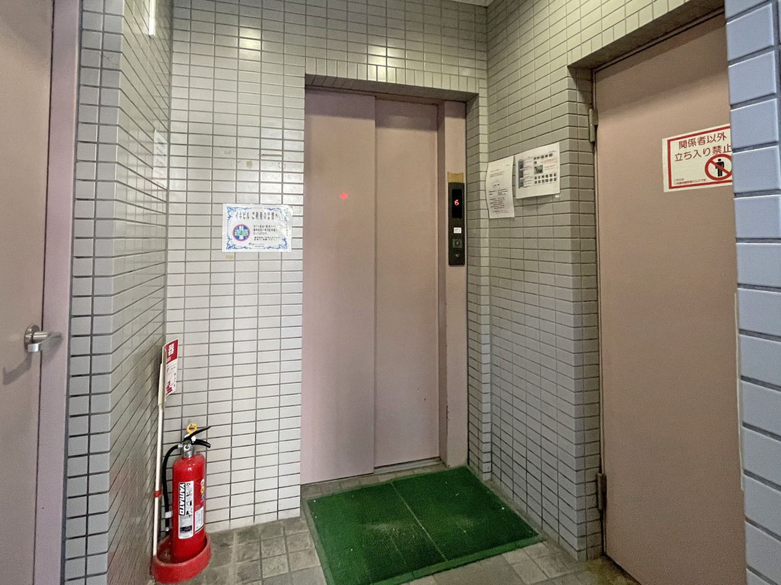 エレベーター(1基)