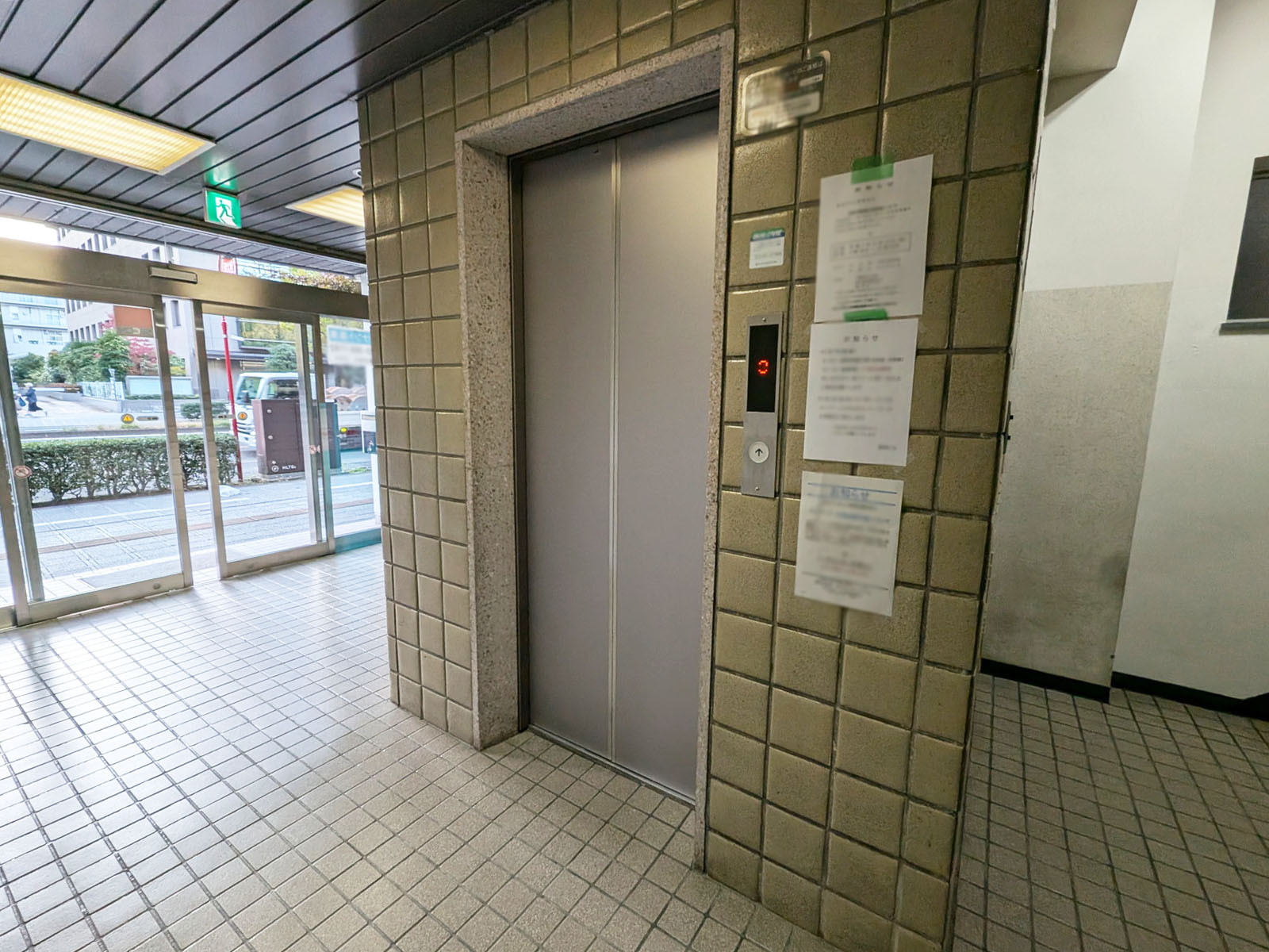 エレベーター(1基)