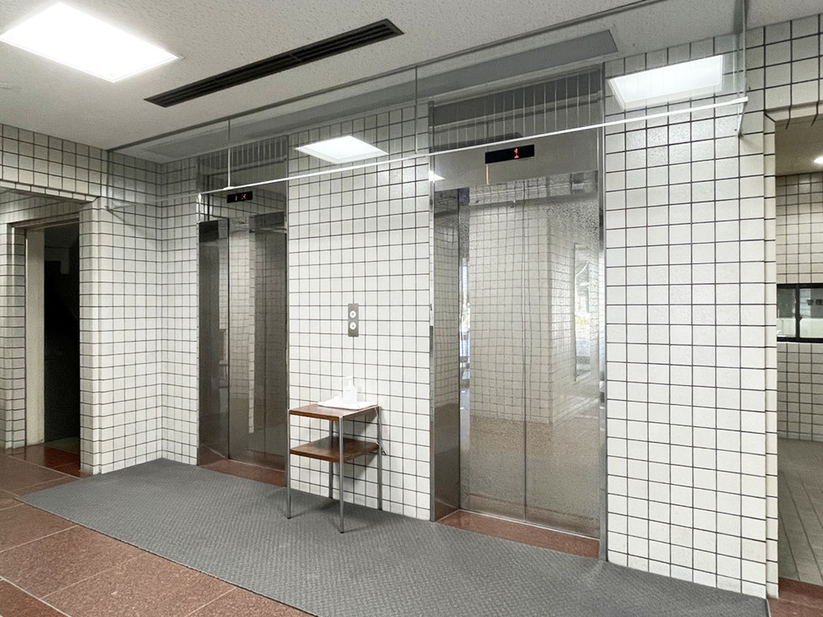 エレベーター(2基)