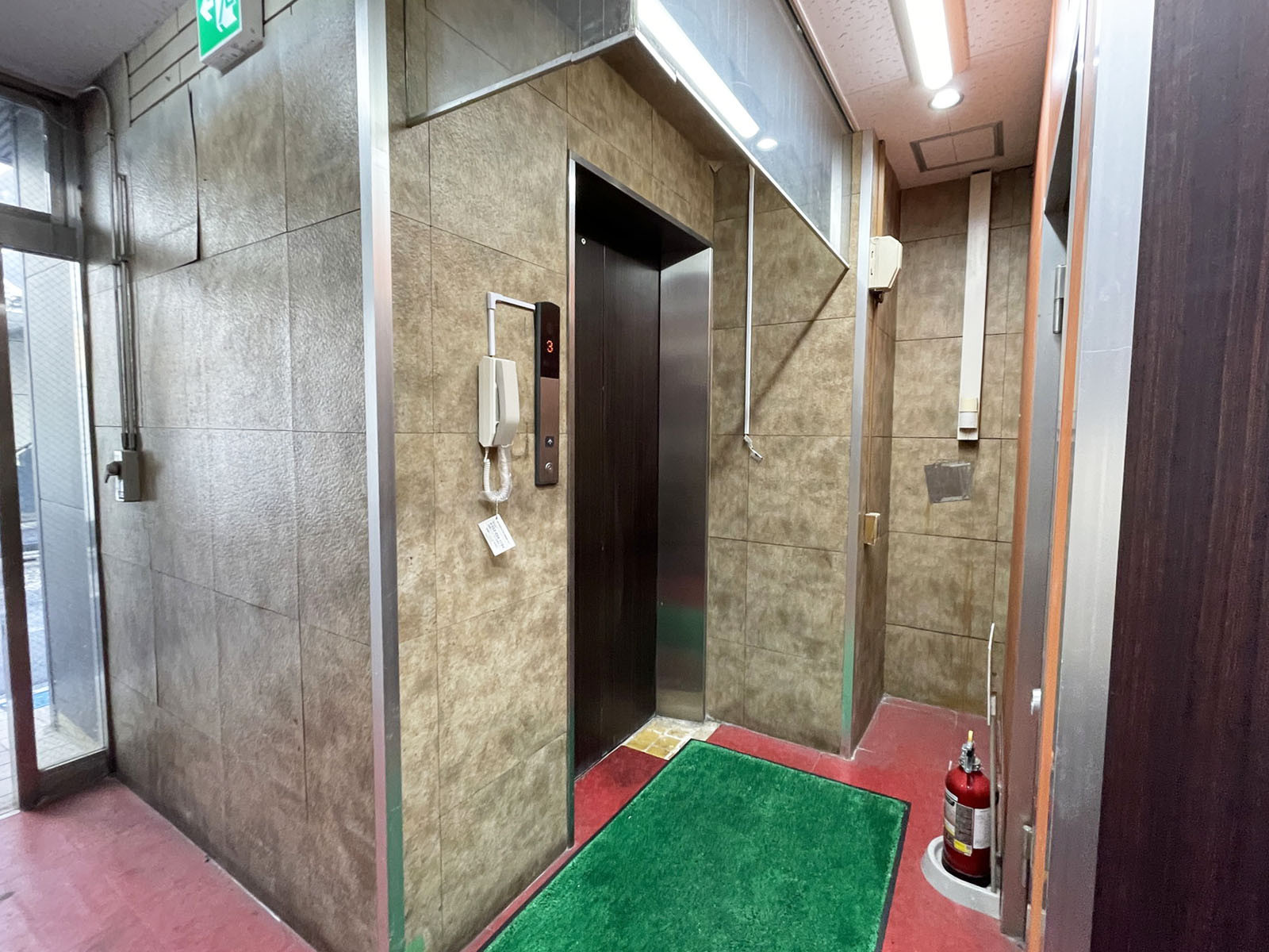 エレベーター(1基)