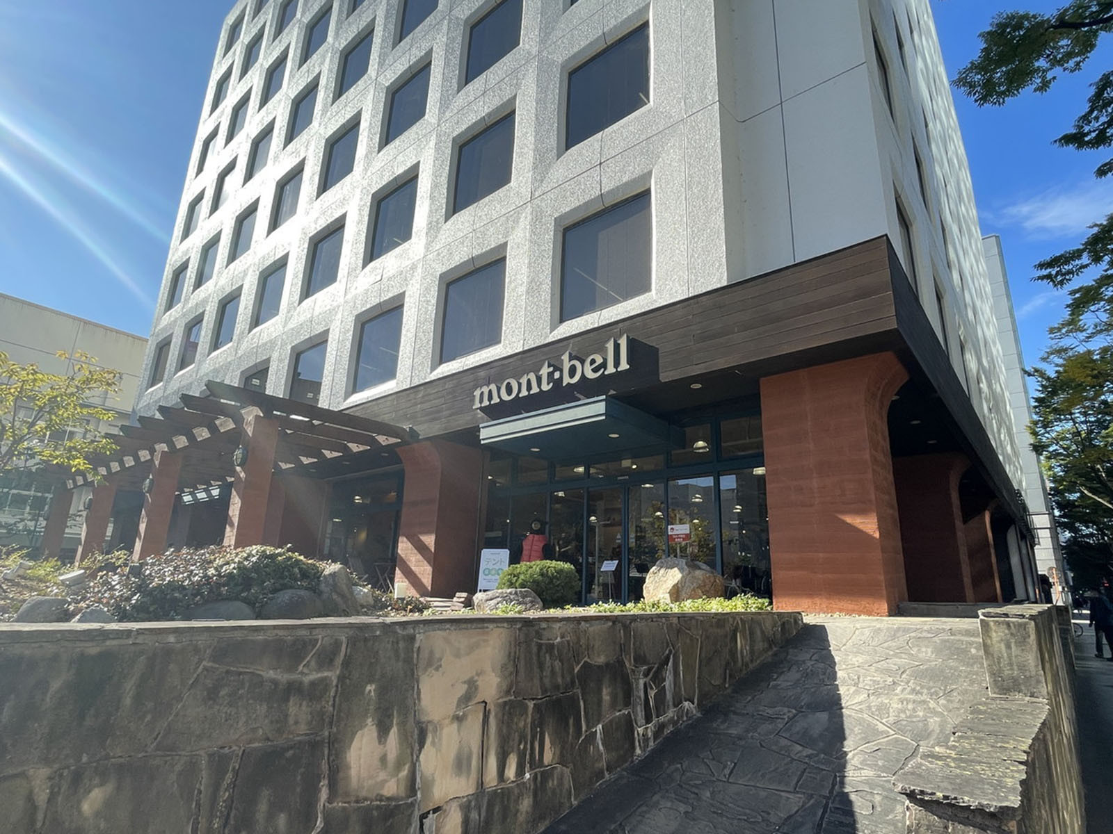 1階のモンベル 仙台店