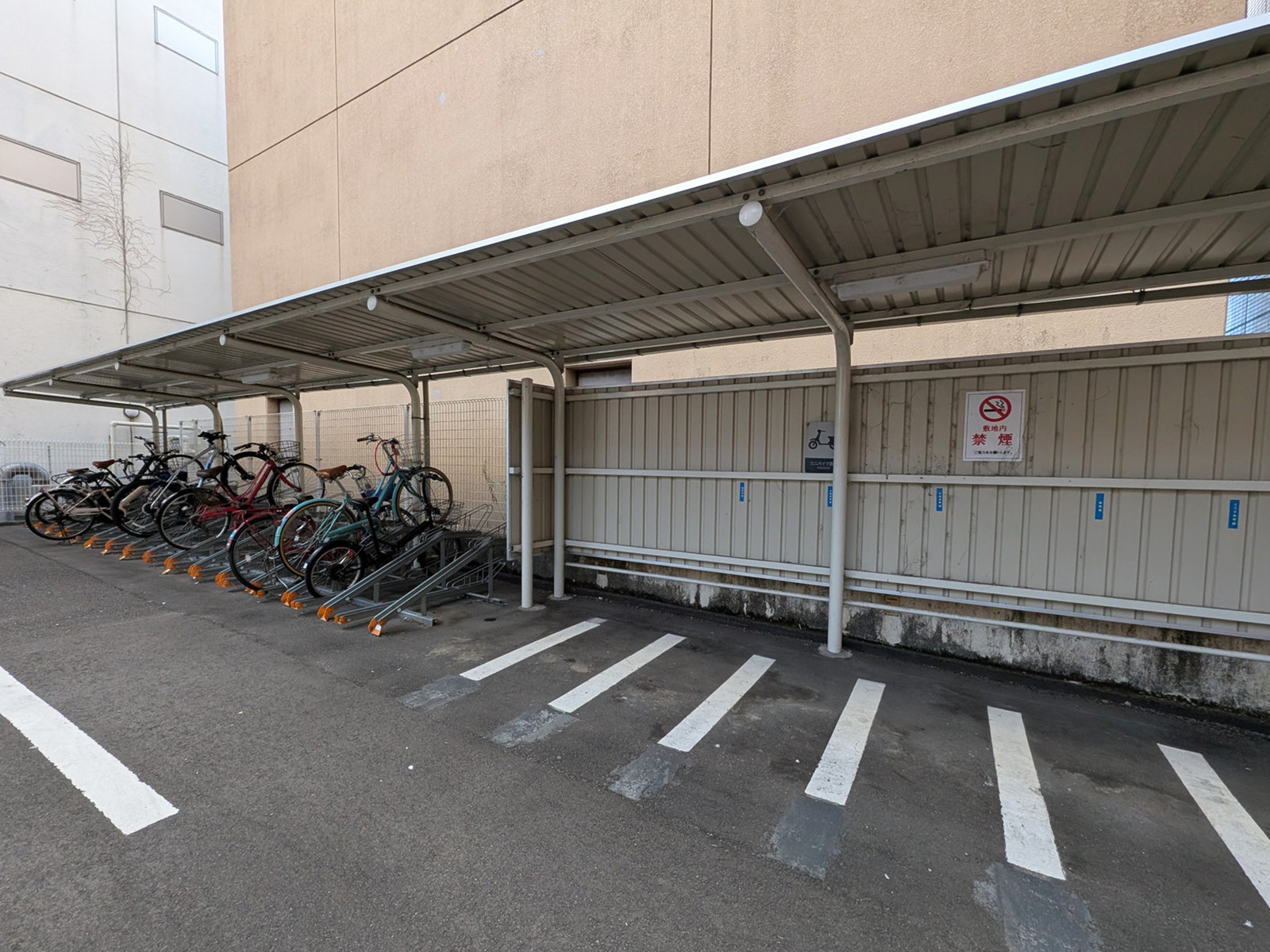 駐輪場