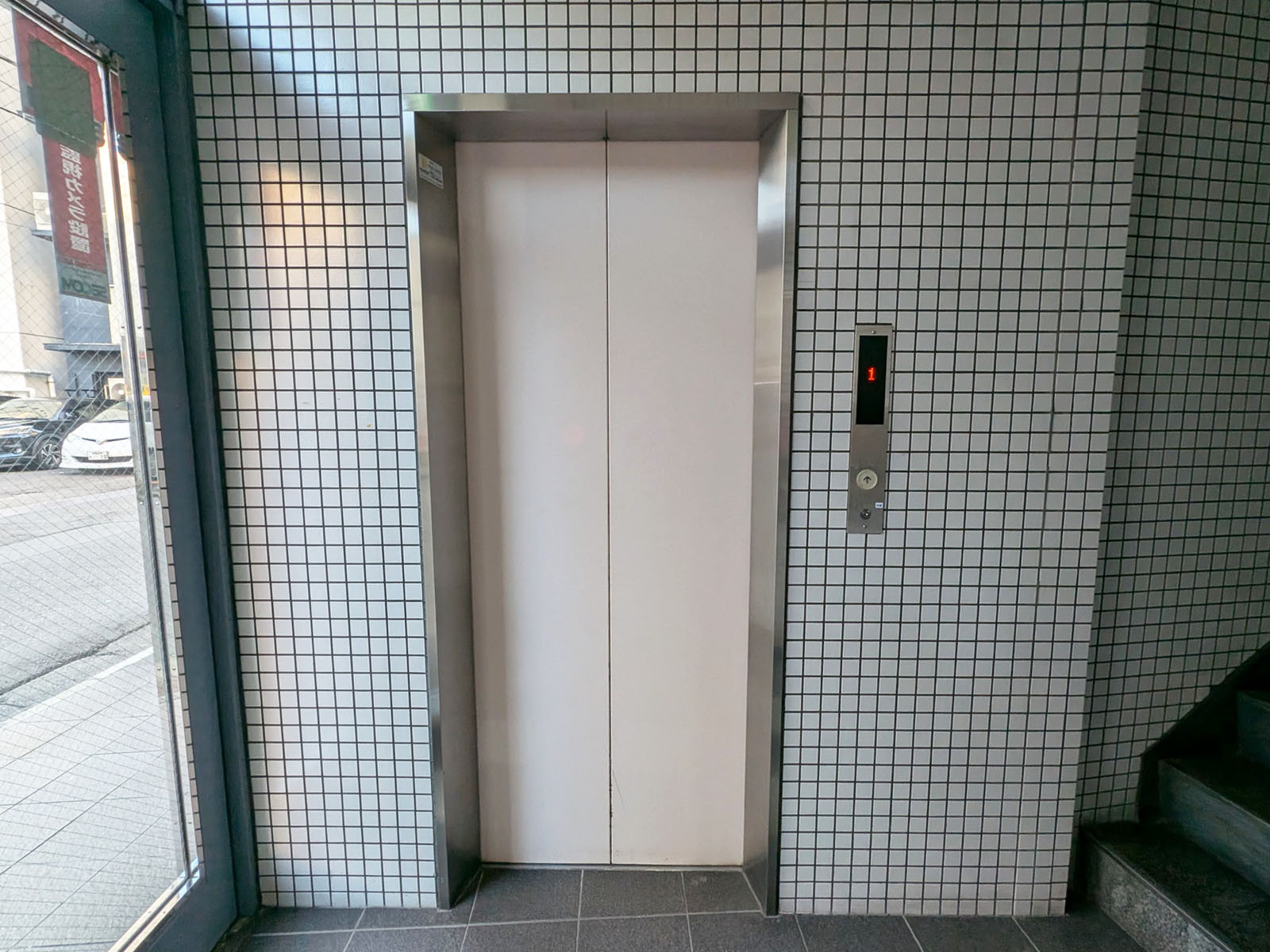 エレベーター(1基)