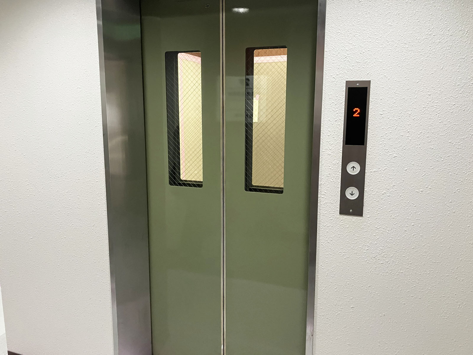 エレベーター(1基)
