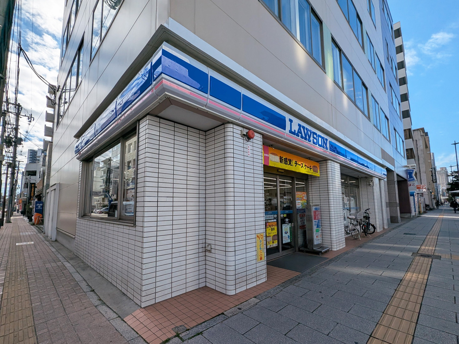 1階のローソン 仙台北鍛冶町店