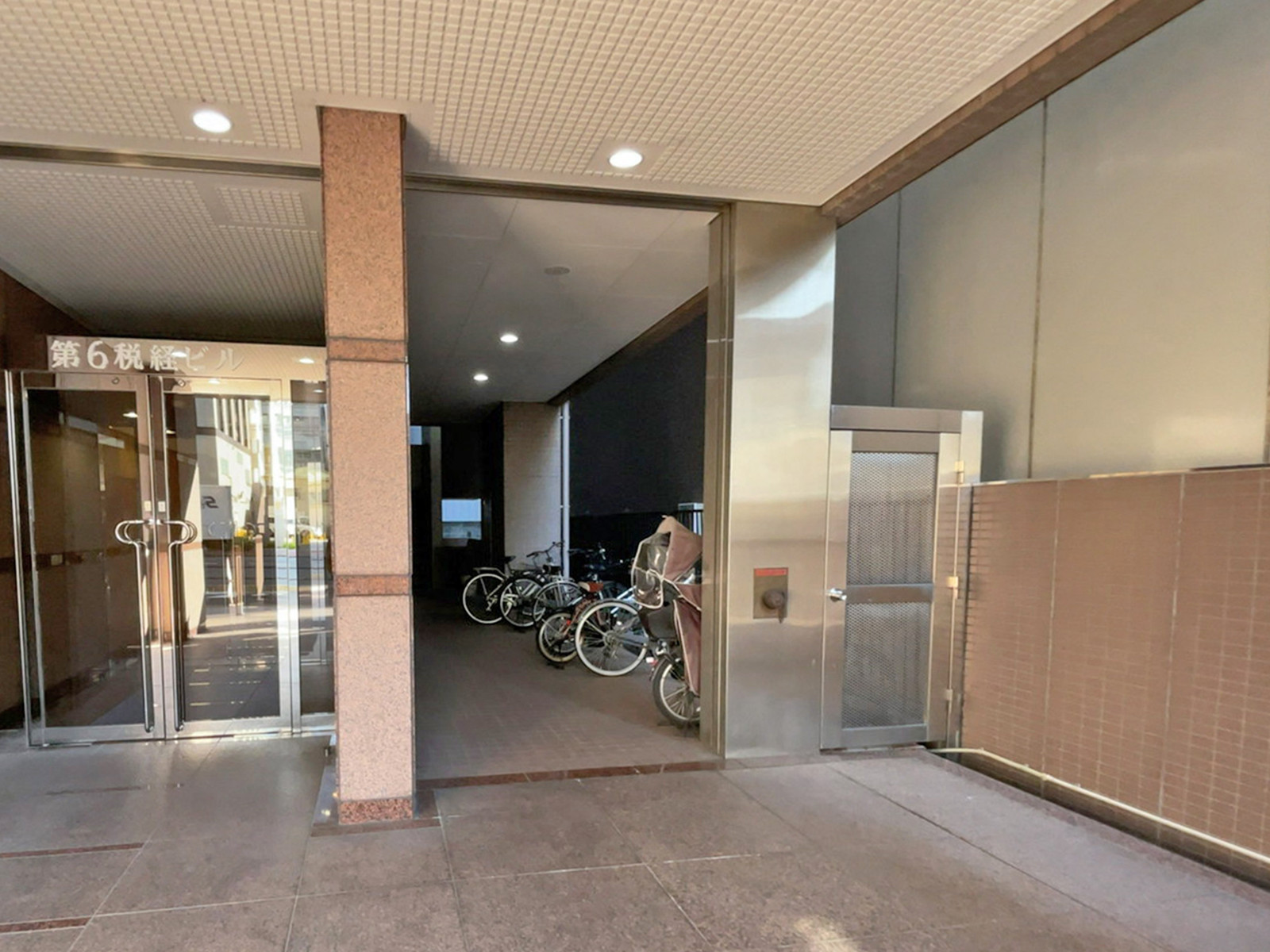 駐輪場
