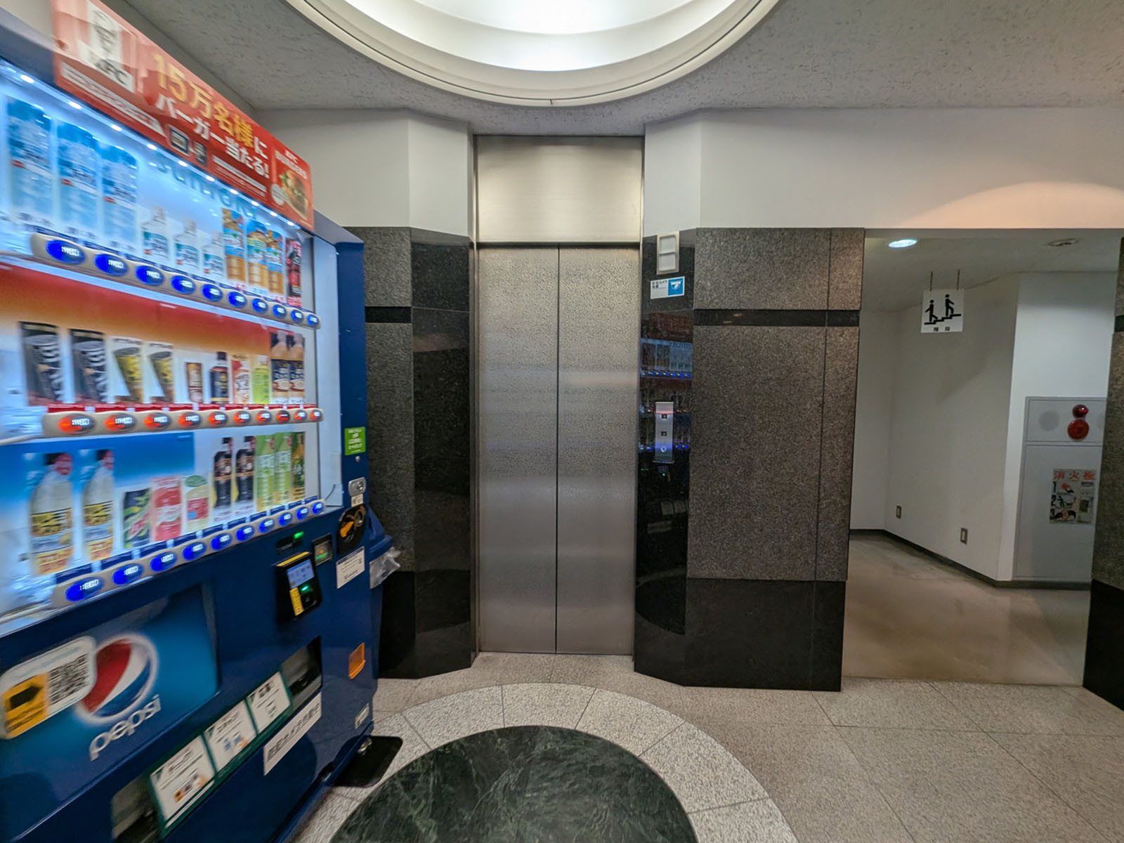 エレベーター(1基)