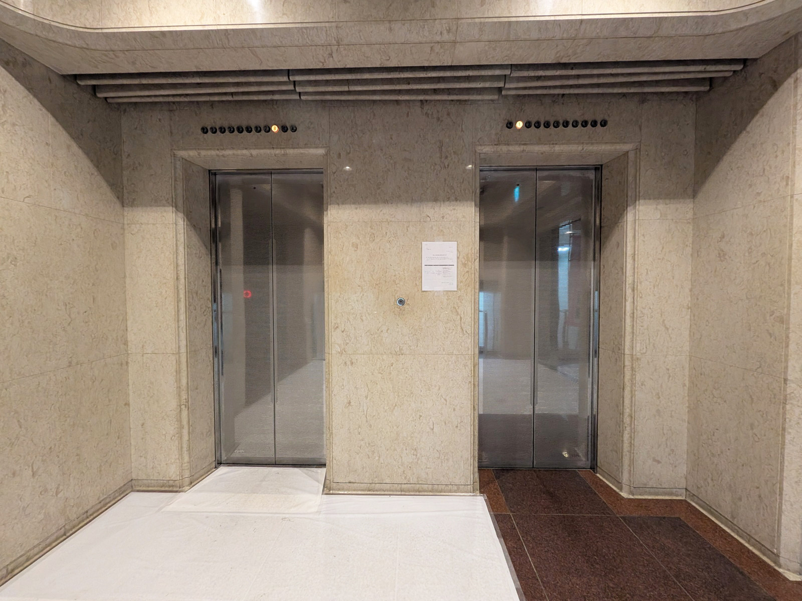 エレベーター(2基)