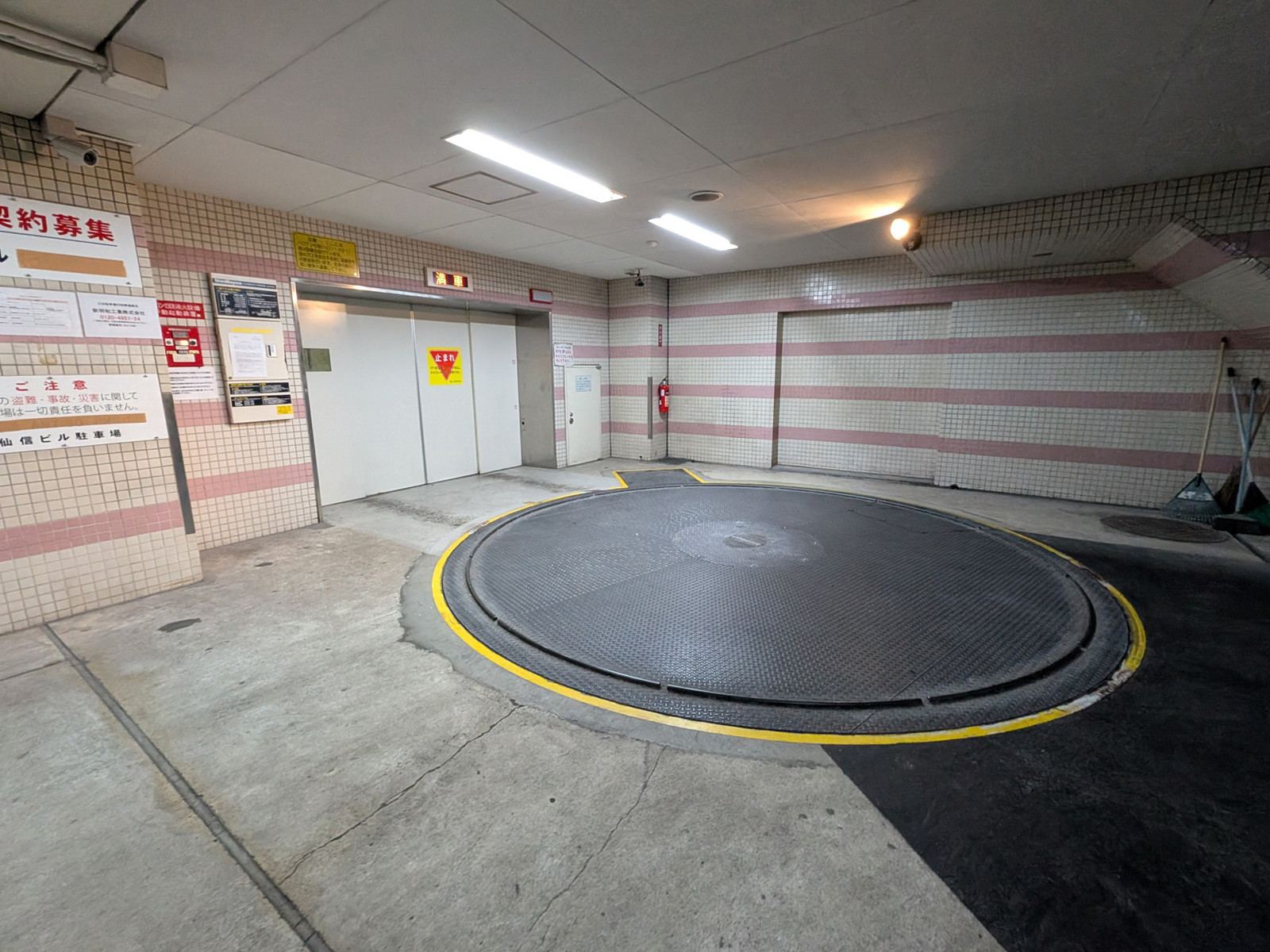 駐車場