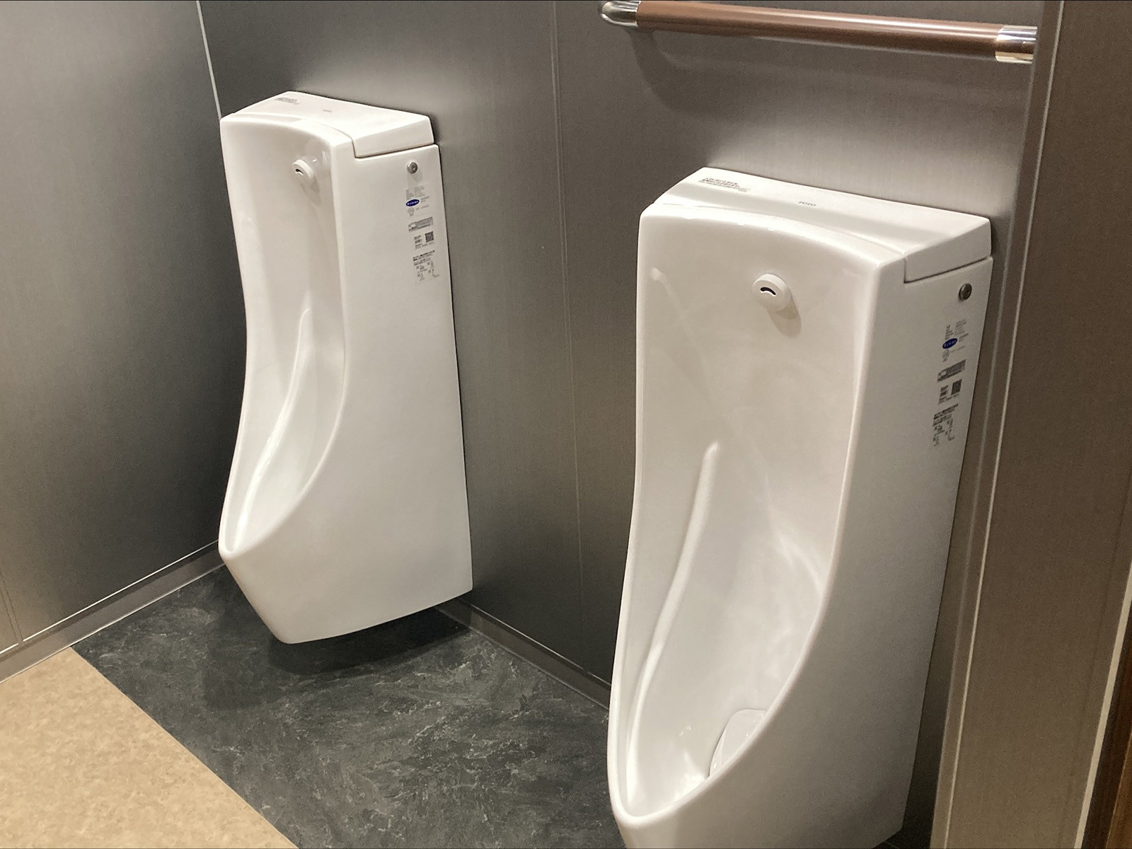 男性用トイレ