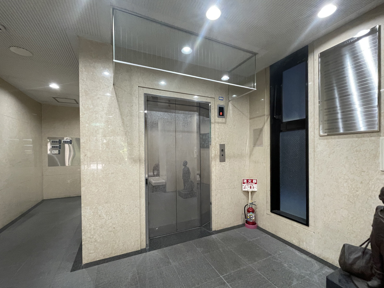 エレベーター(1基)