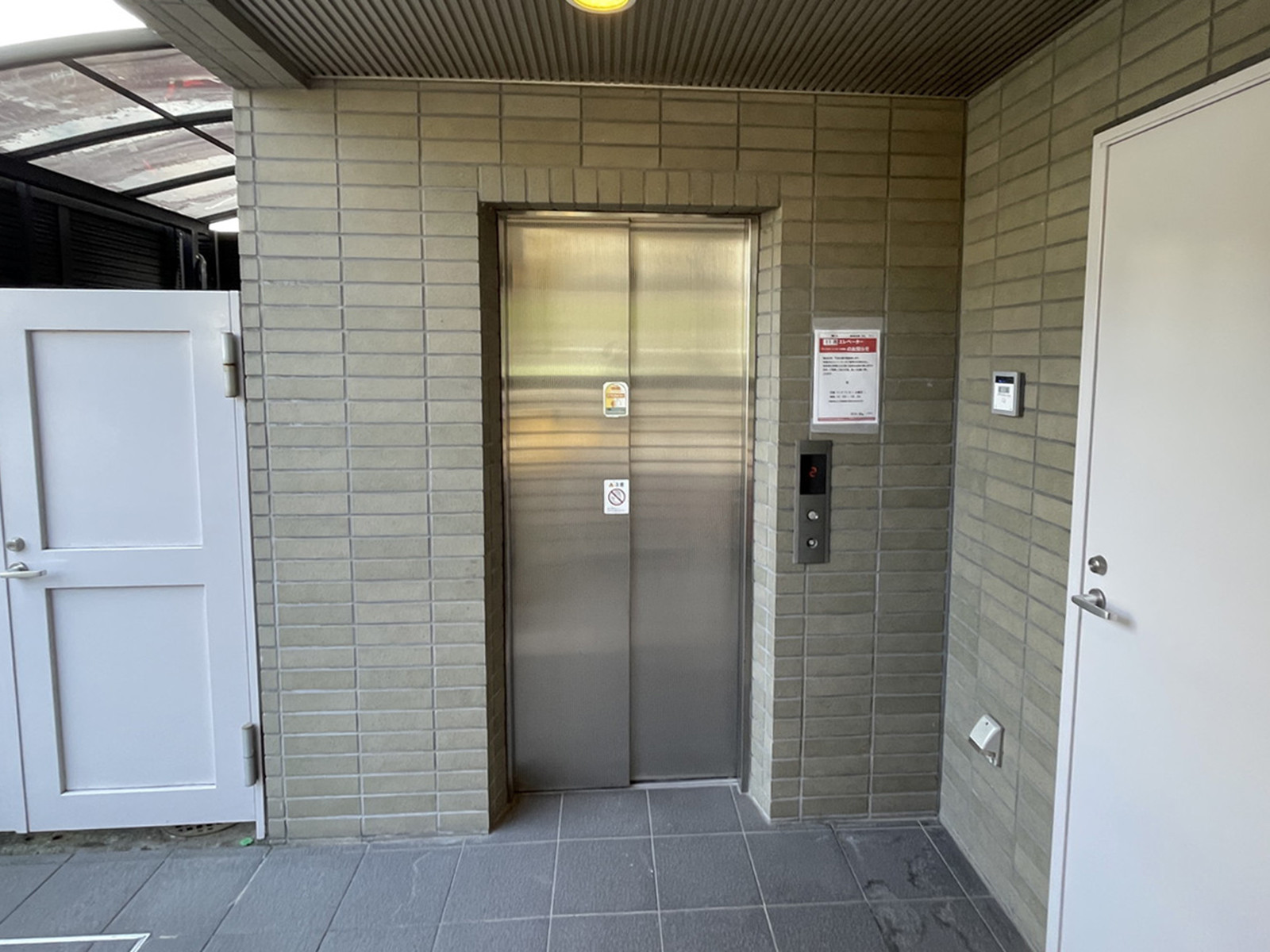 エレベーター(1基)