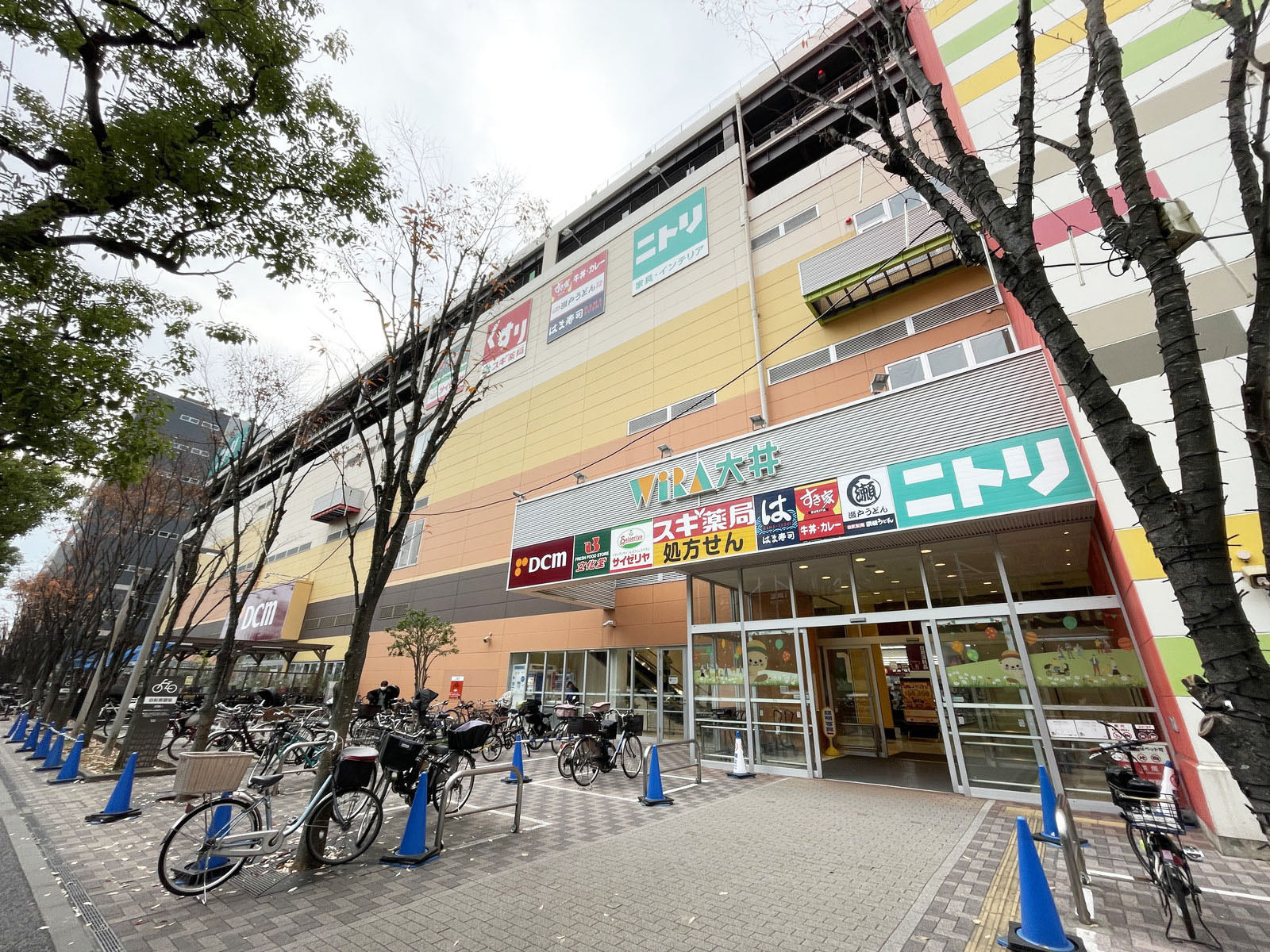 併設している大井競馬場前ショッピングモール ウィラ大井