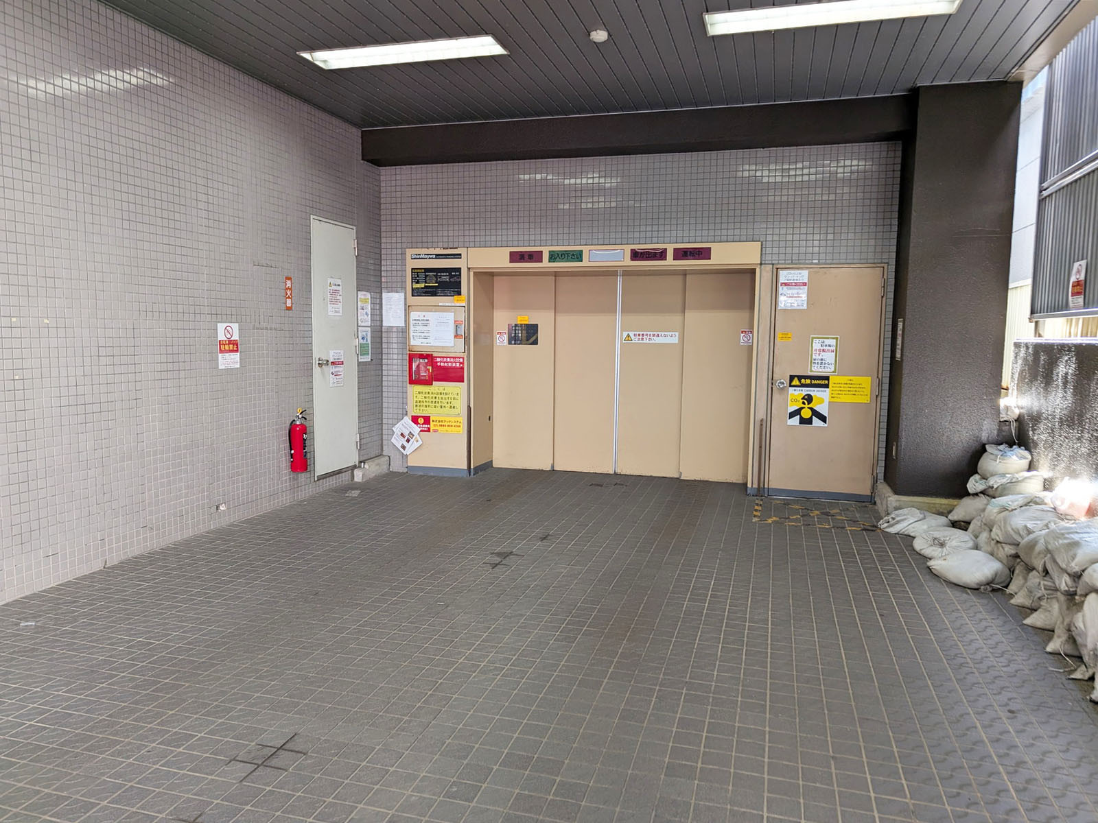 駐車場