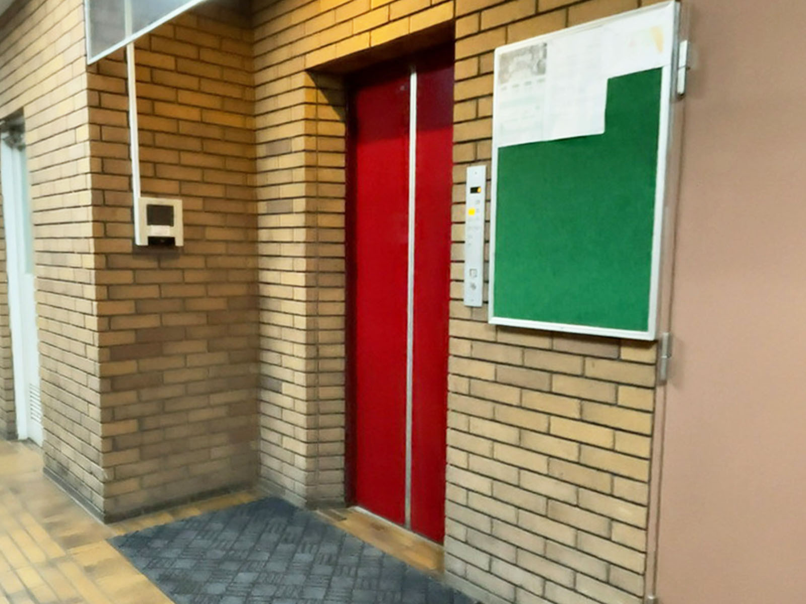 エレベーター(1基)