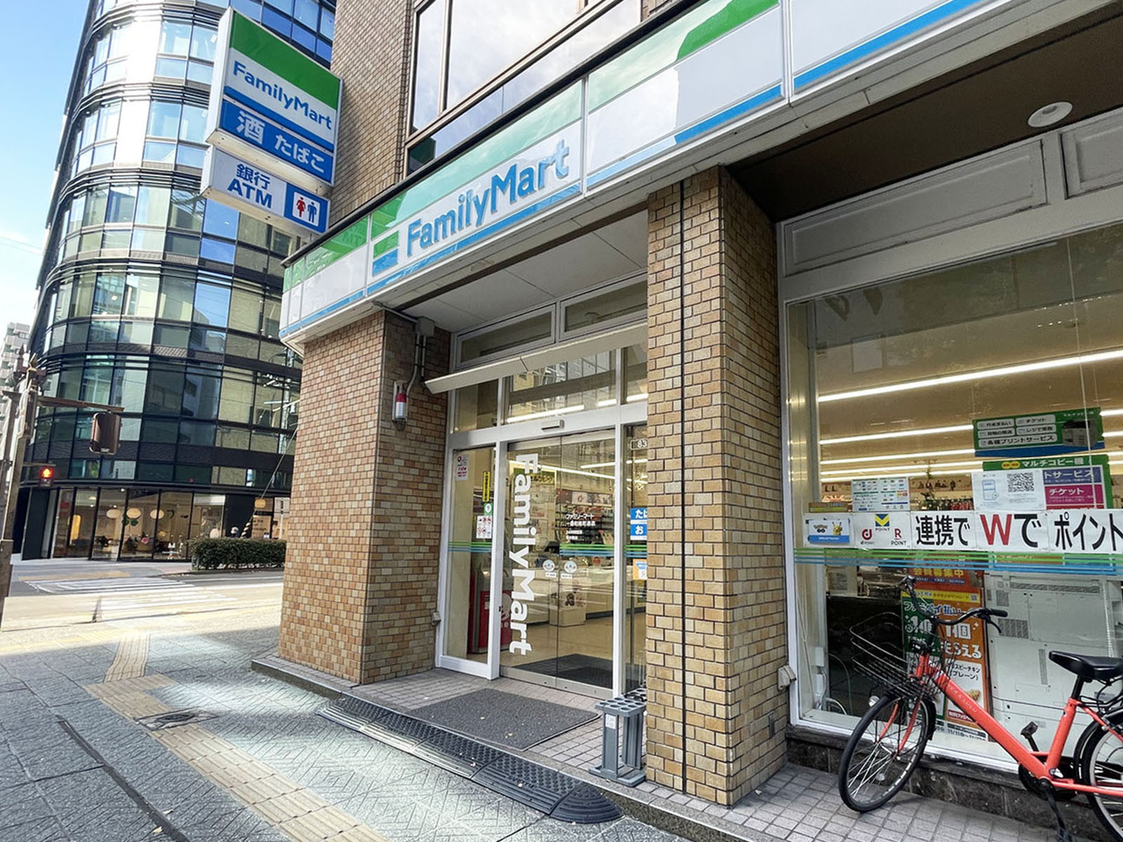 1階のファミリーマート 一番町南町通店