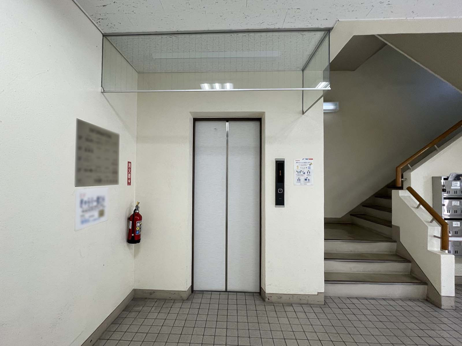 エレベーター(1基)