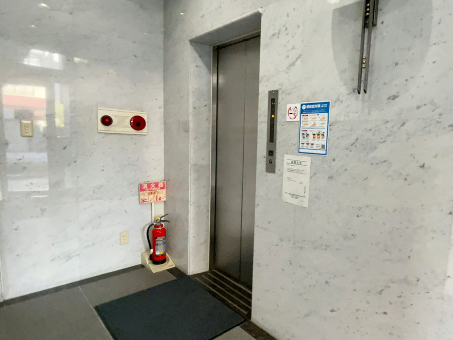 エレベーター(1基)