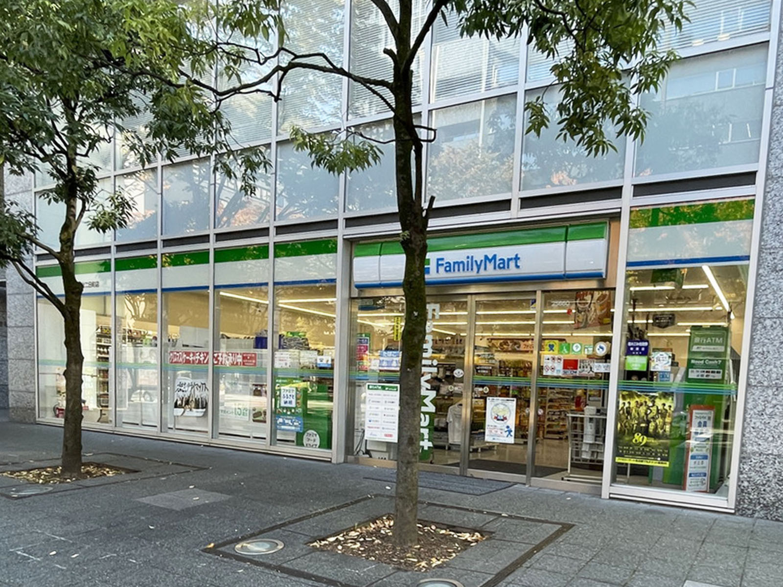 1階のファミリーマート 仙台二日町店