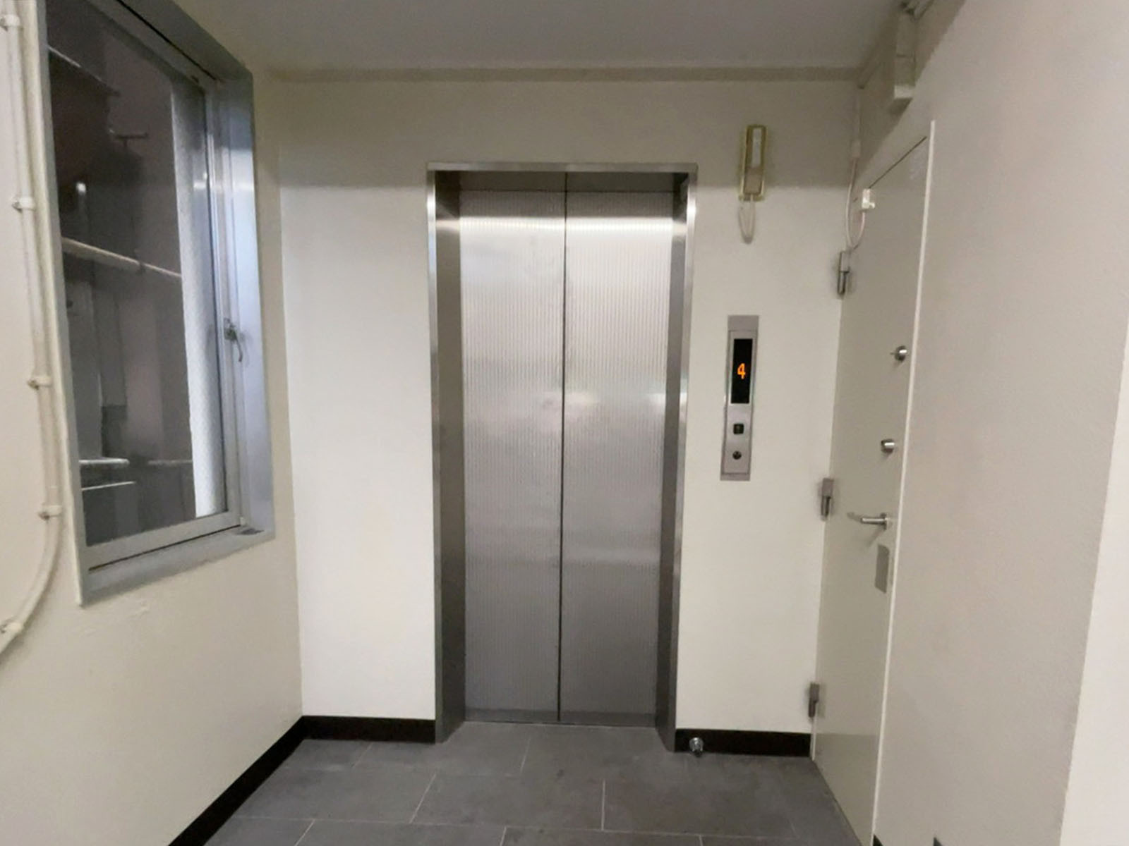 エレベーター(1基)