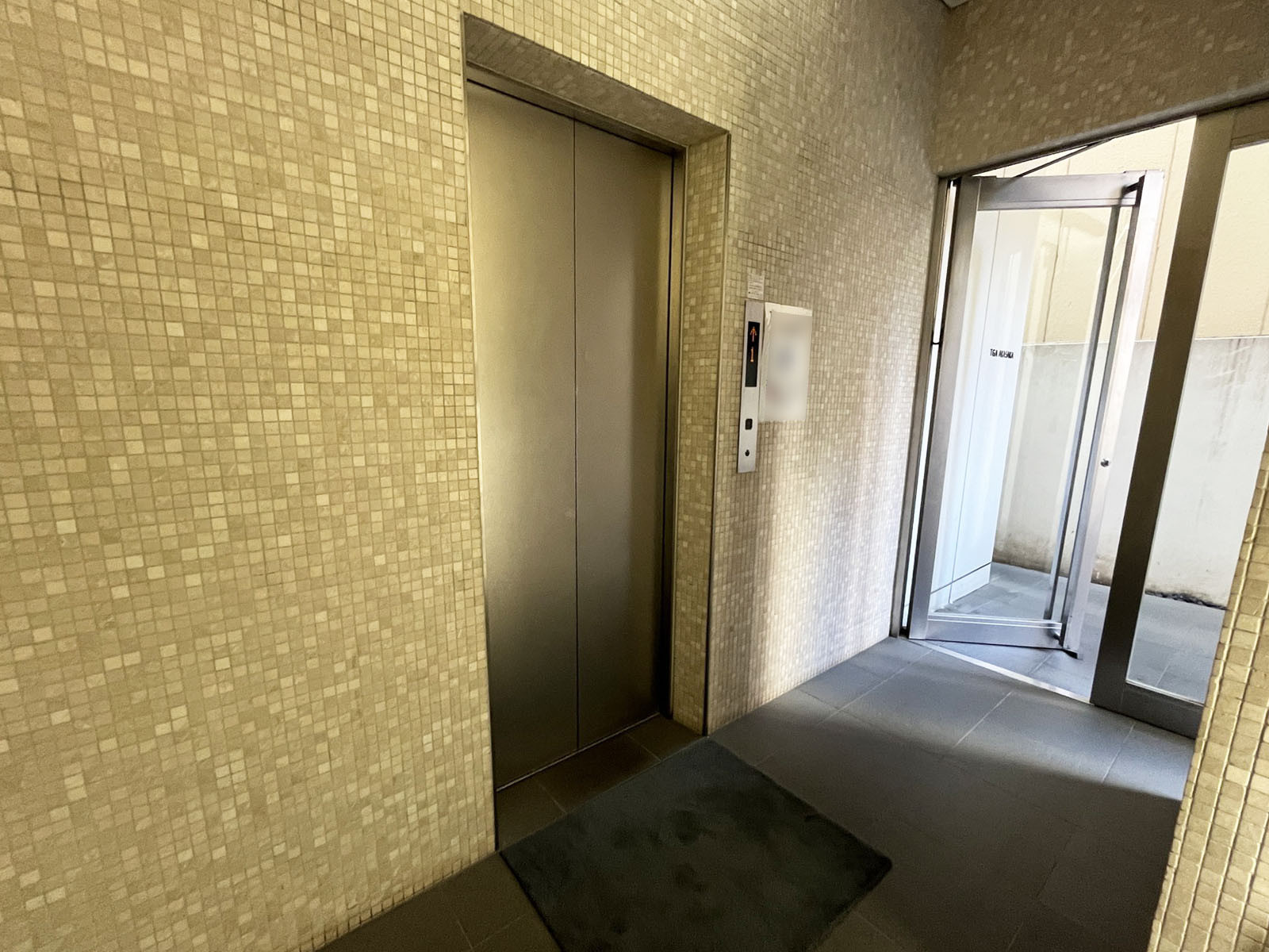 エレベーター(1基)