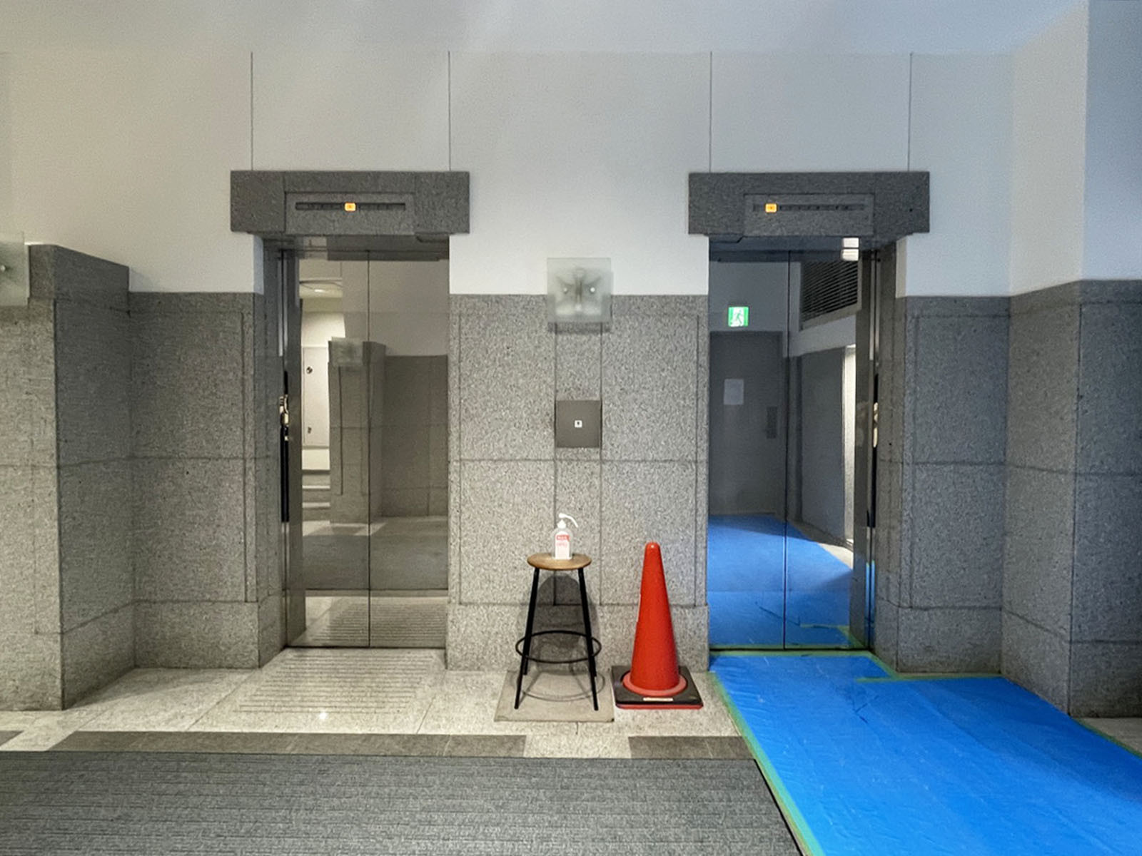 エレベーター(2基)