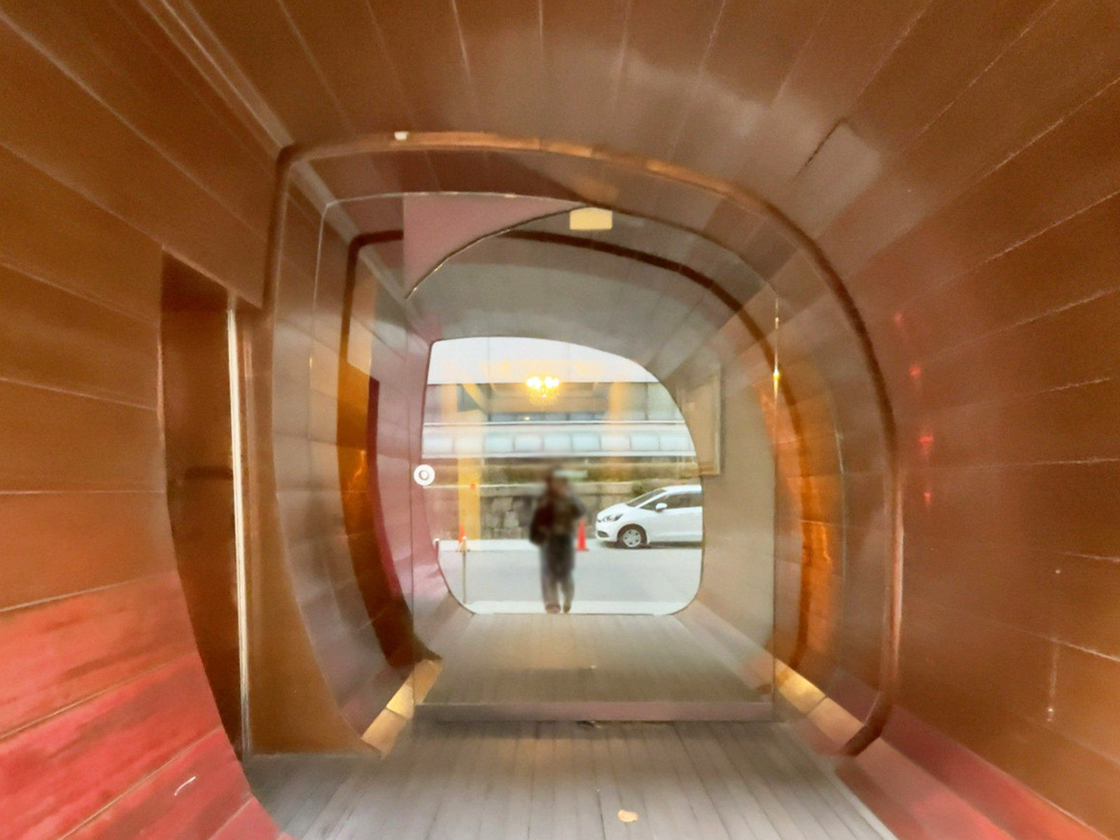 オフィスビル出入口
