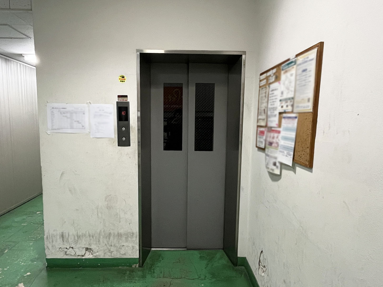 エレベーター(1基)