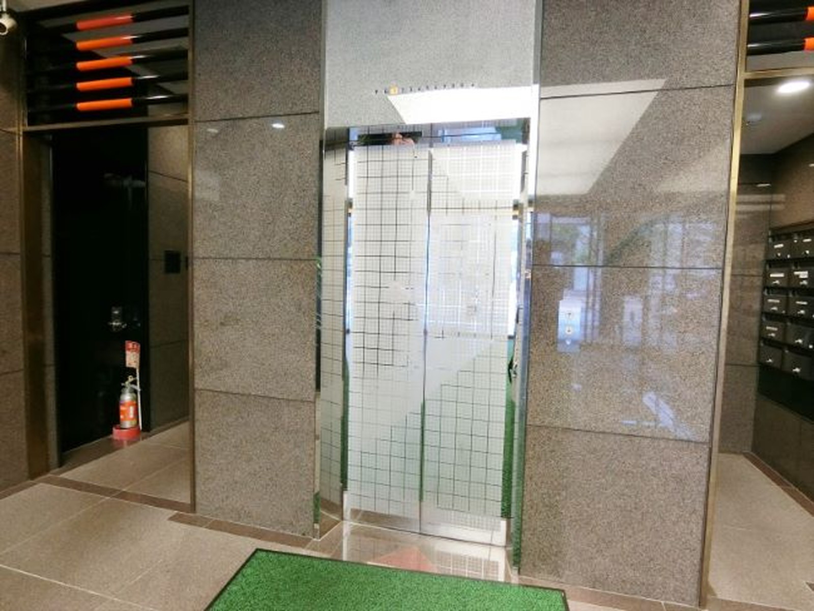 エレベーター(1基)
