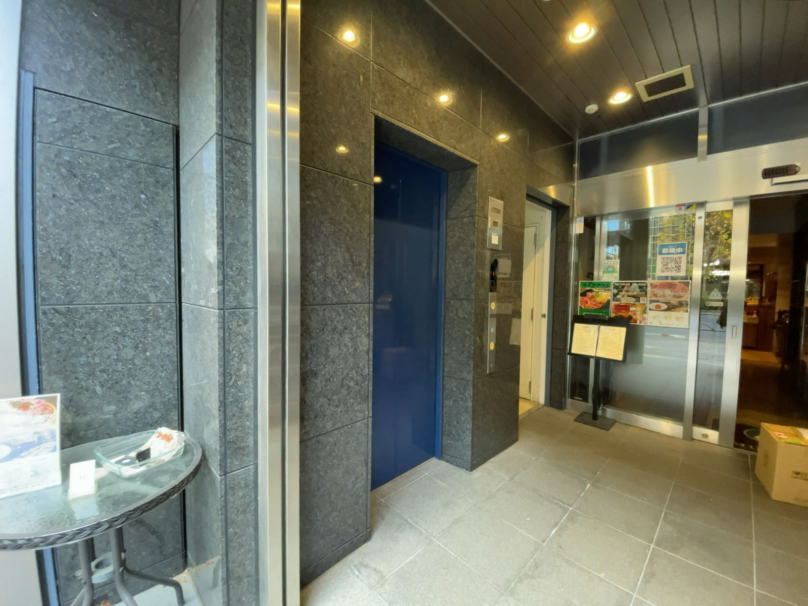 エレベーター(1基)