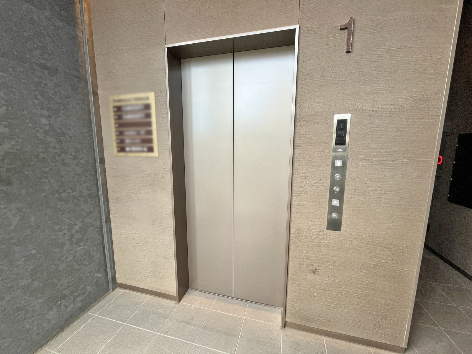 エレベーター(1基)