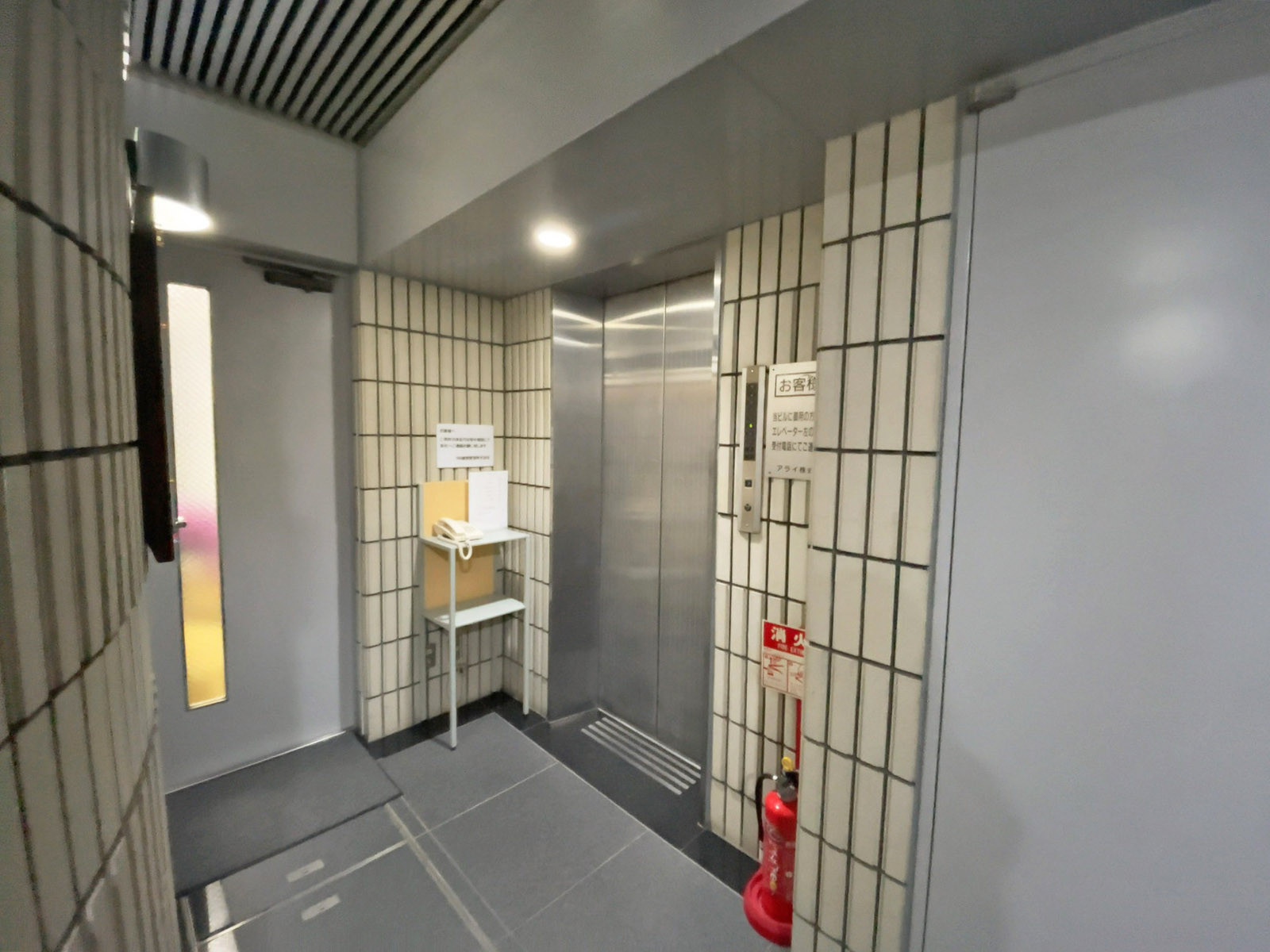 エレベーター(1基)