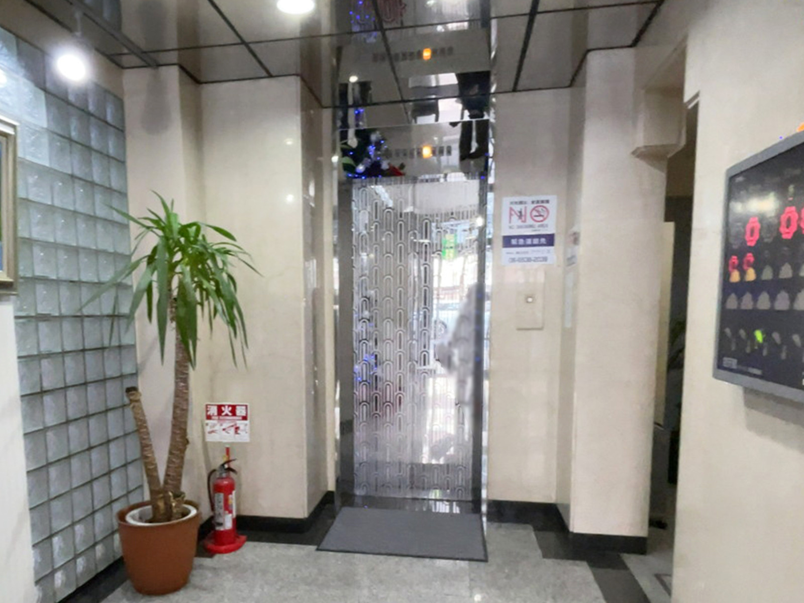 エレベーター(1基)