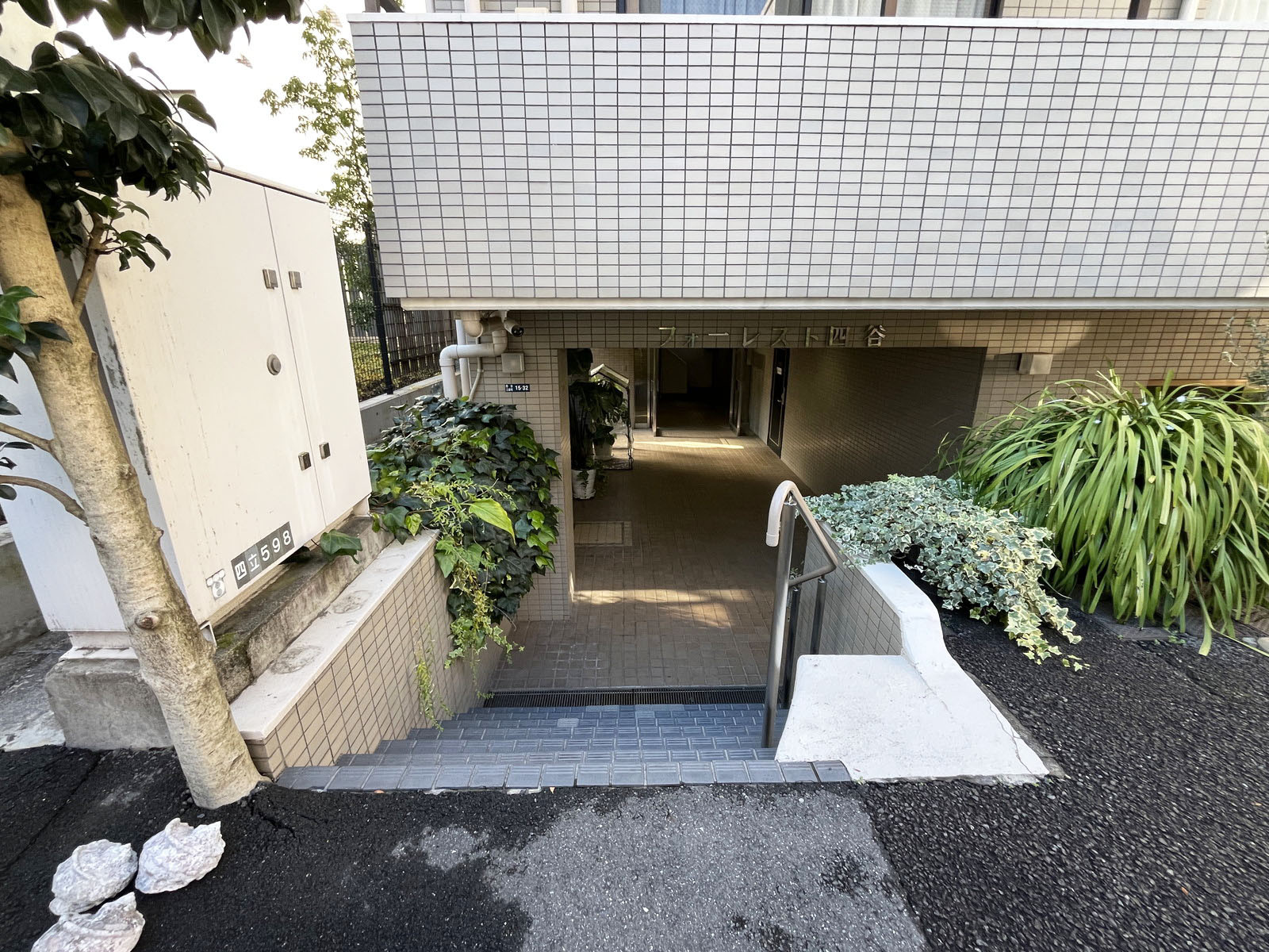 エントランスアプローチ