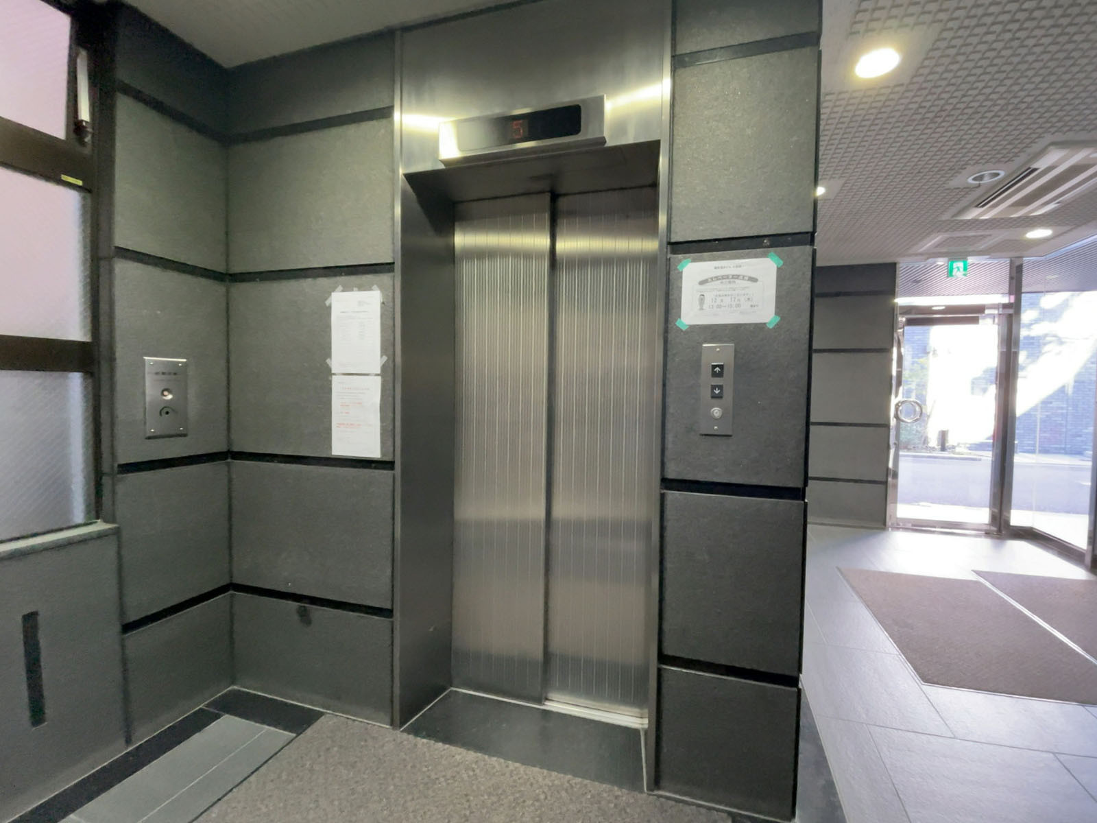エレベーター(1基)