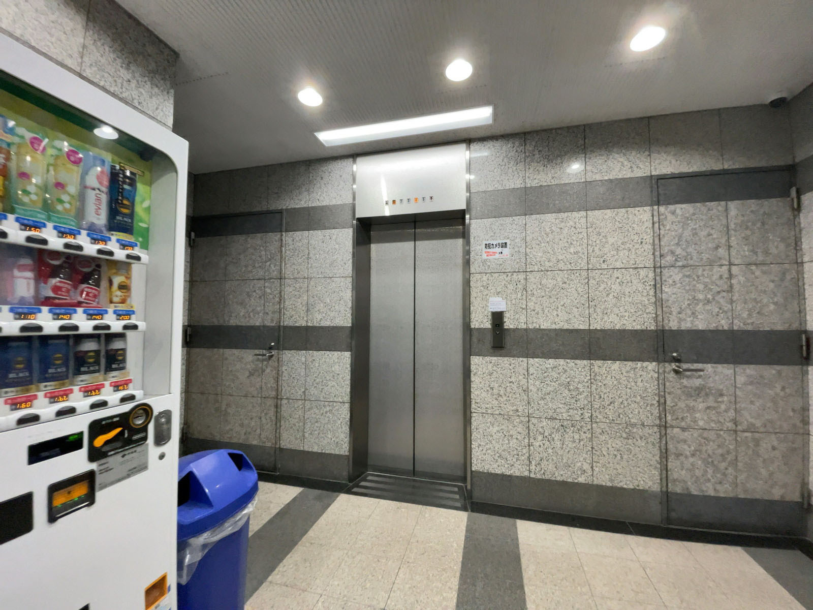 エレベーター(1基)