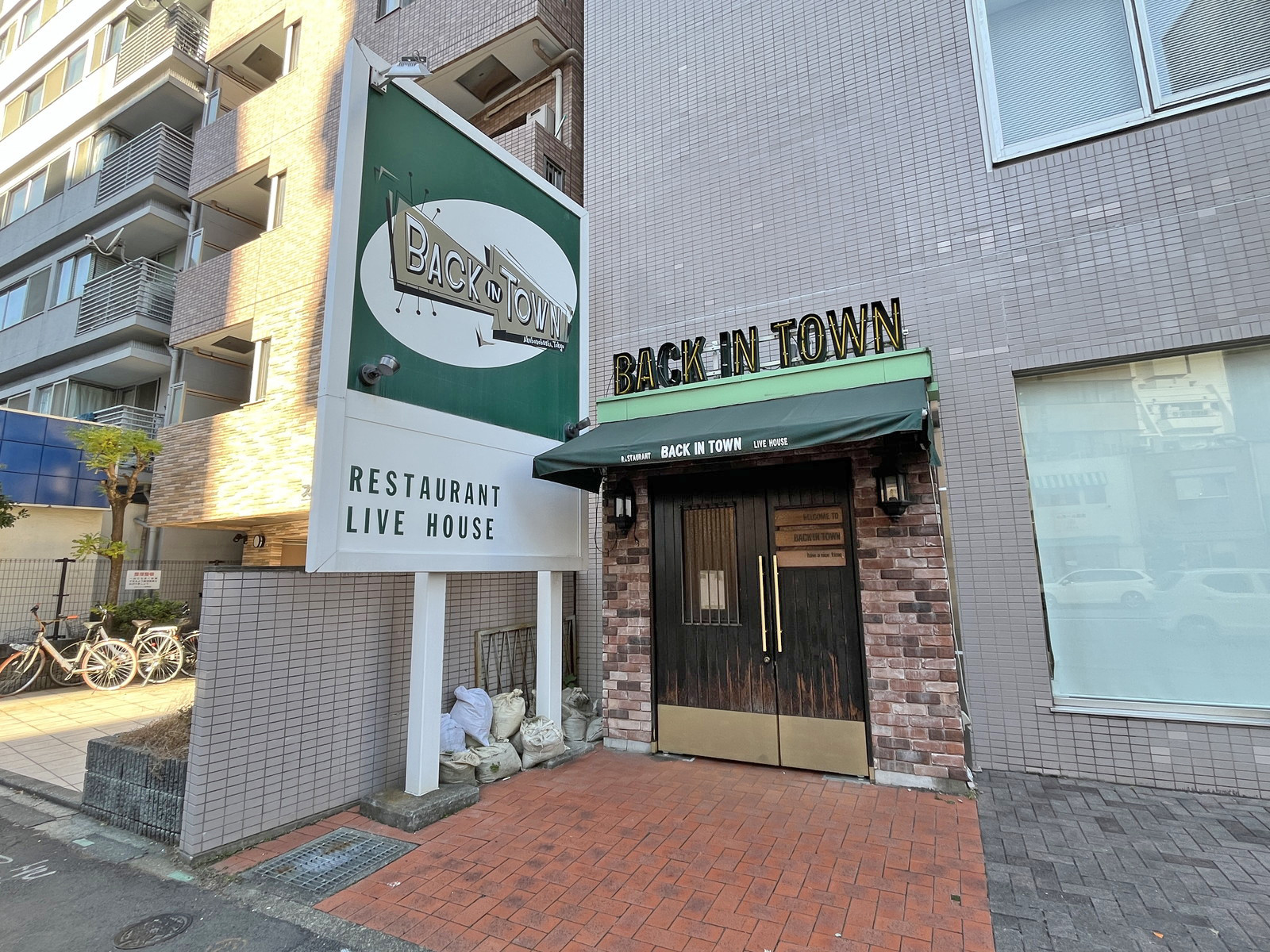 地下1階のライブハウス