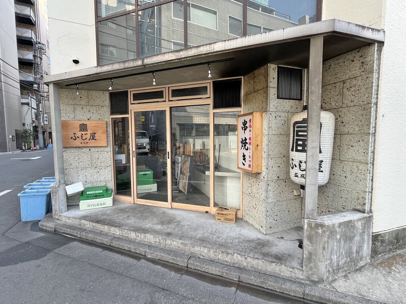 1階テナントの様子