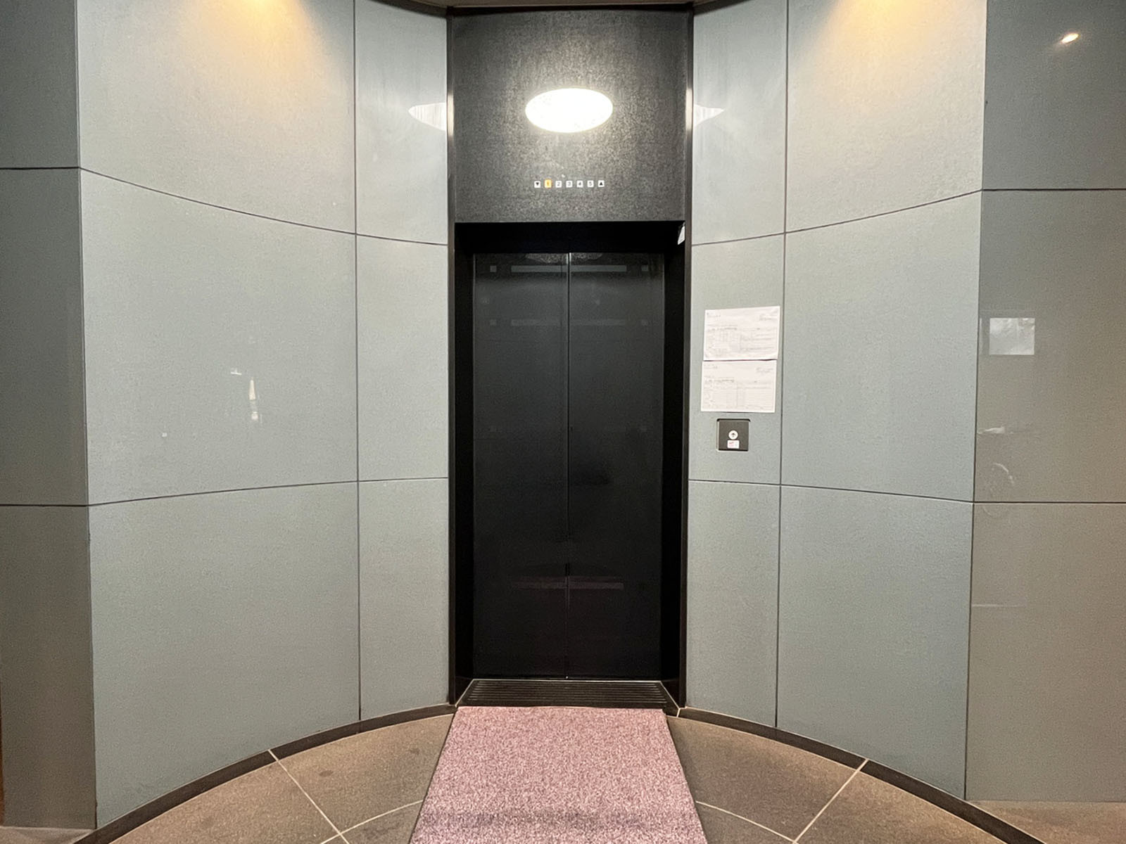 エレベーター(1基)