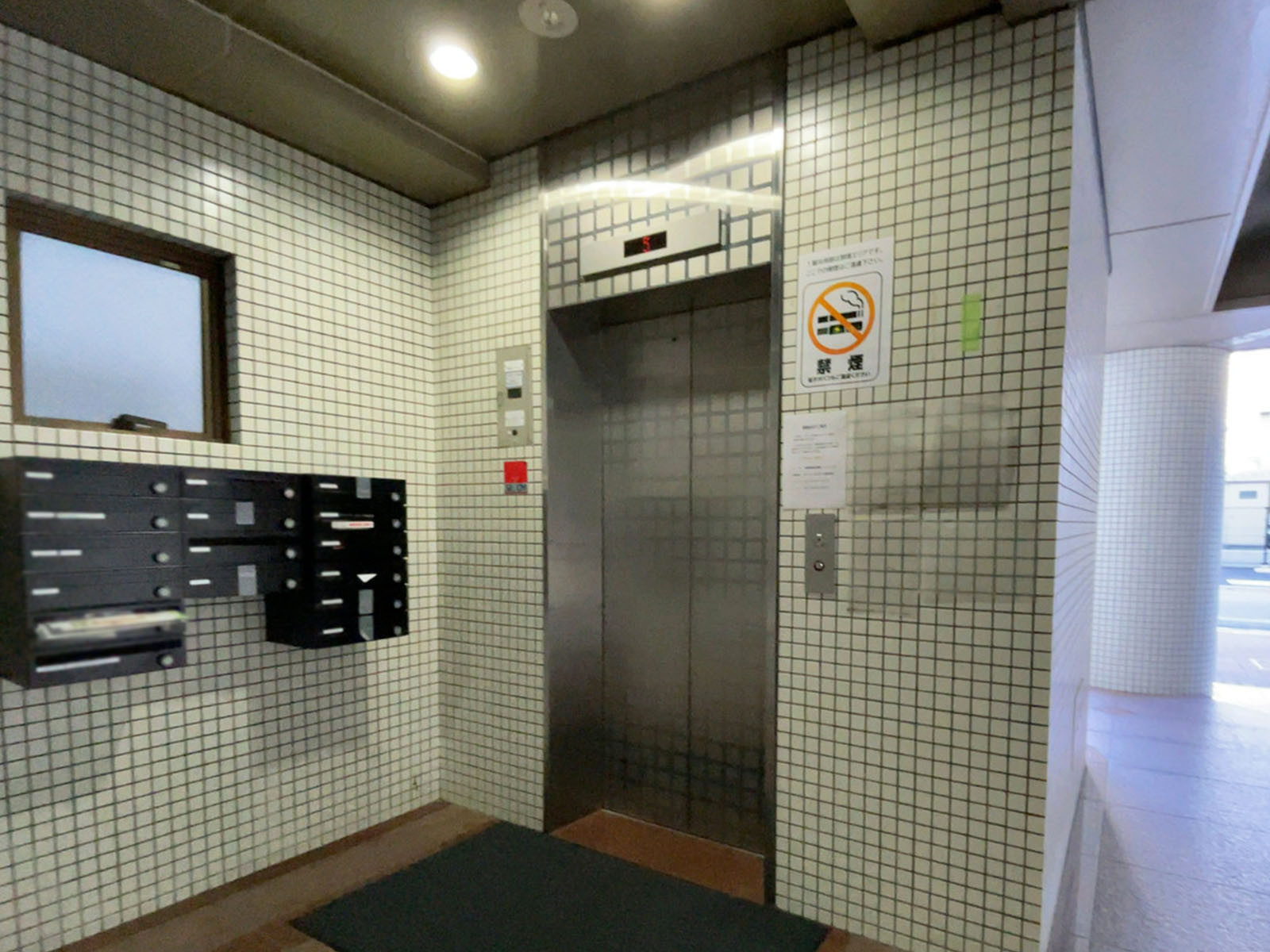 エレベーター(1基)