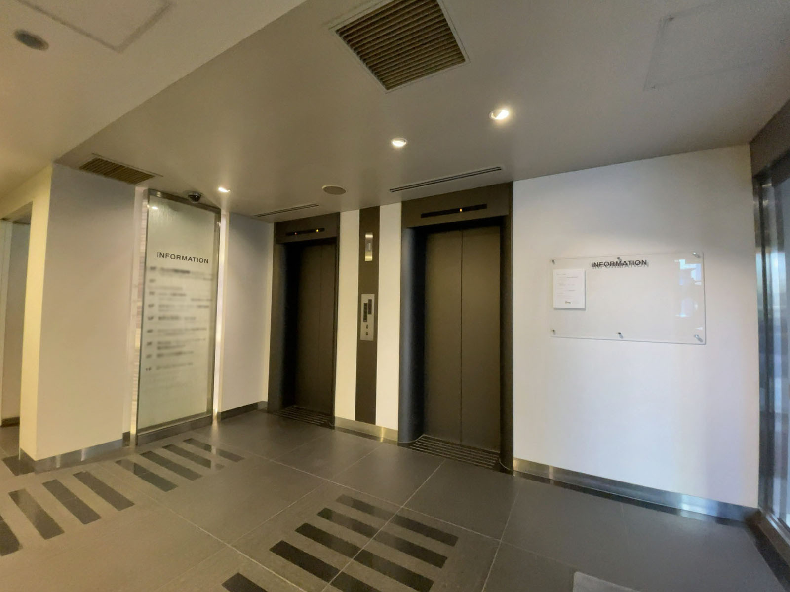 エレベーター(2基)